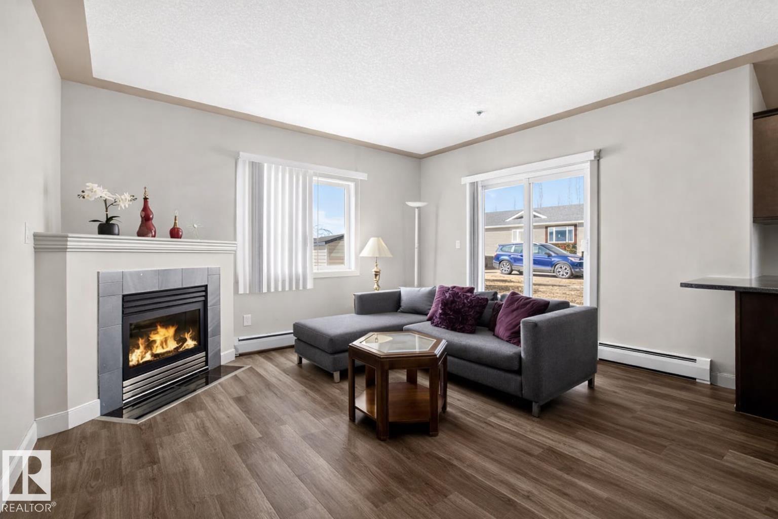 #101 4415 48 St Property Photo 9