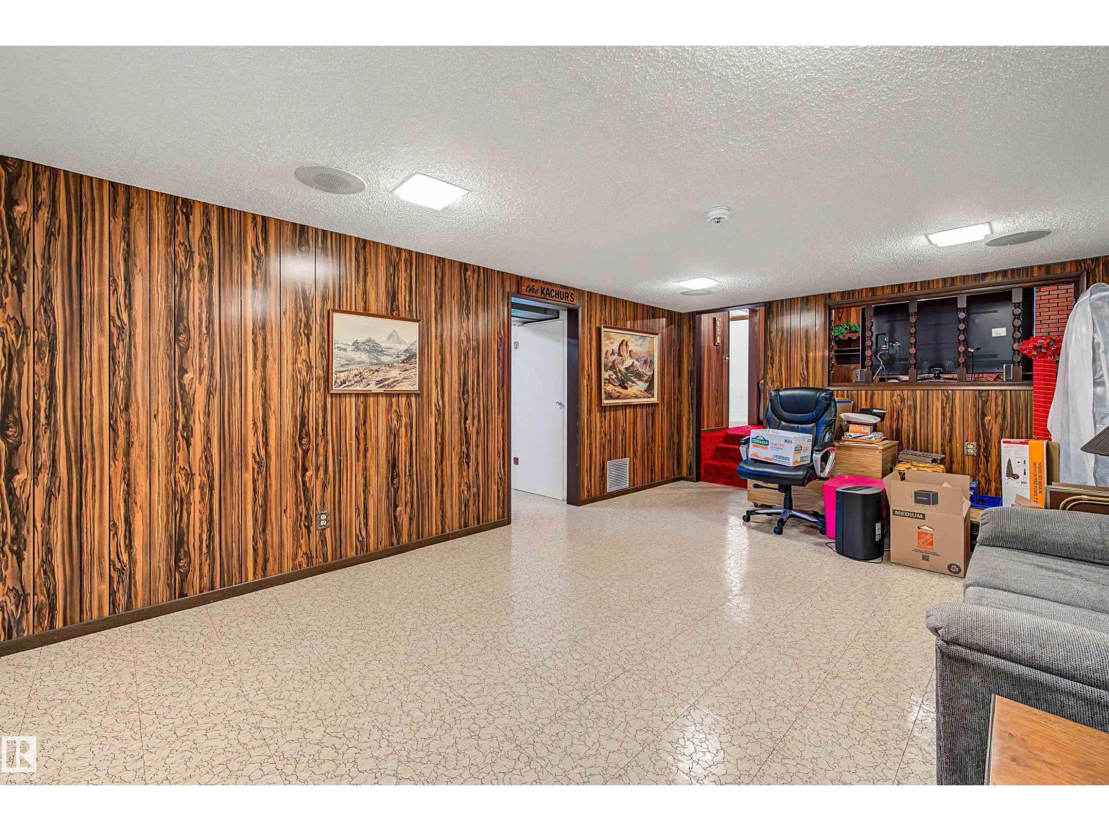 7336 147 Av Nw Nw Property Photo 37