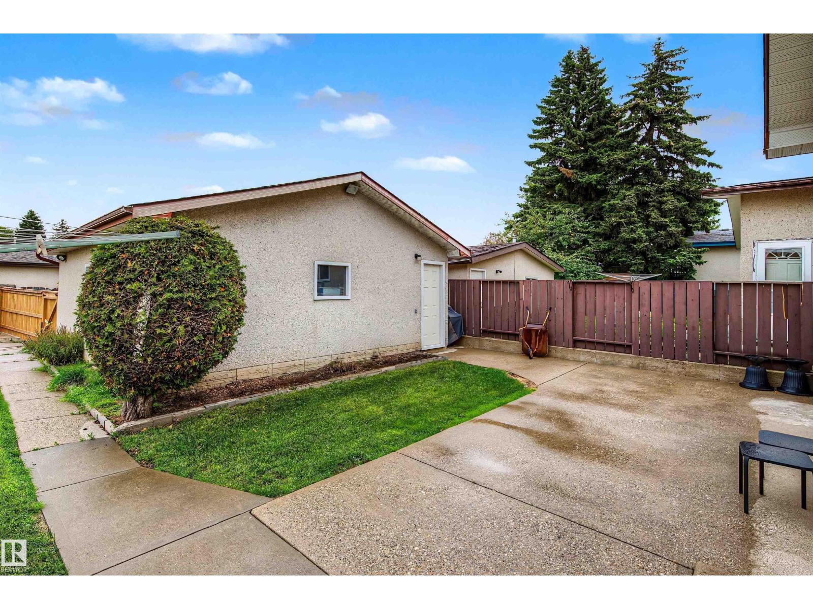 7336 147 Av Nw Nw Property Photo 42