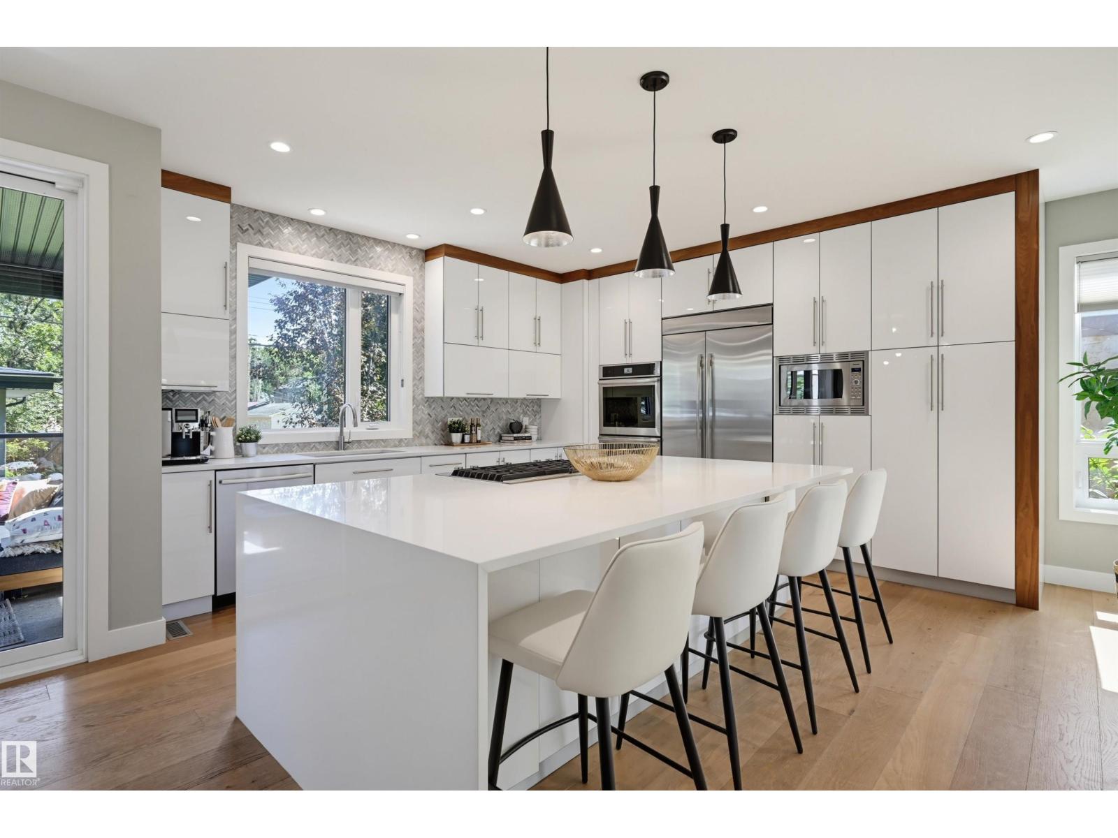 9235 148 St Nw Property Photo 12