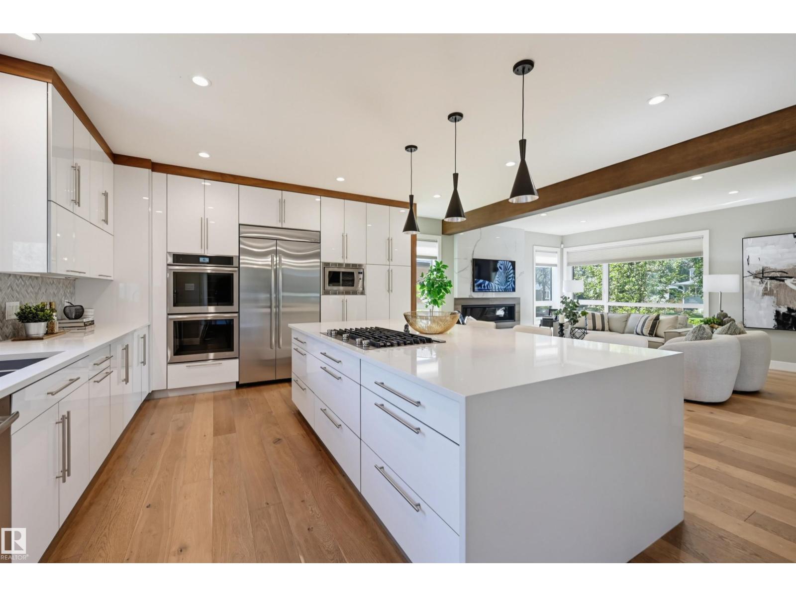9235 148 St Nw Property Photo 17