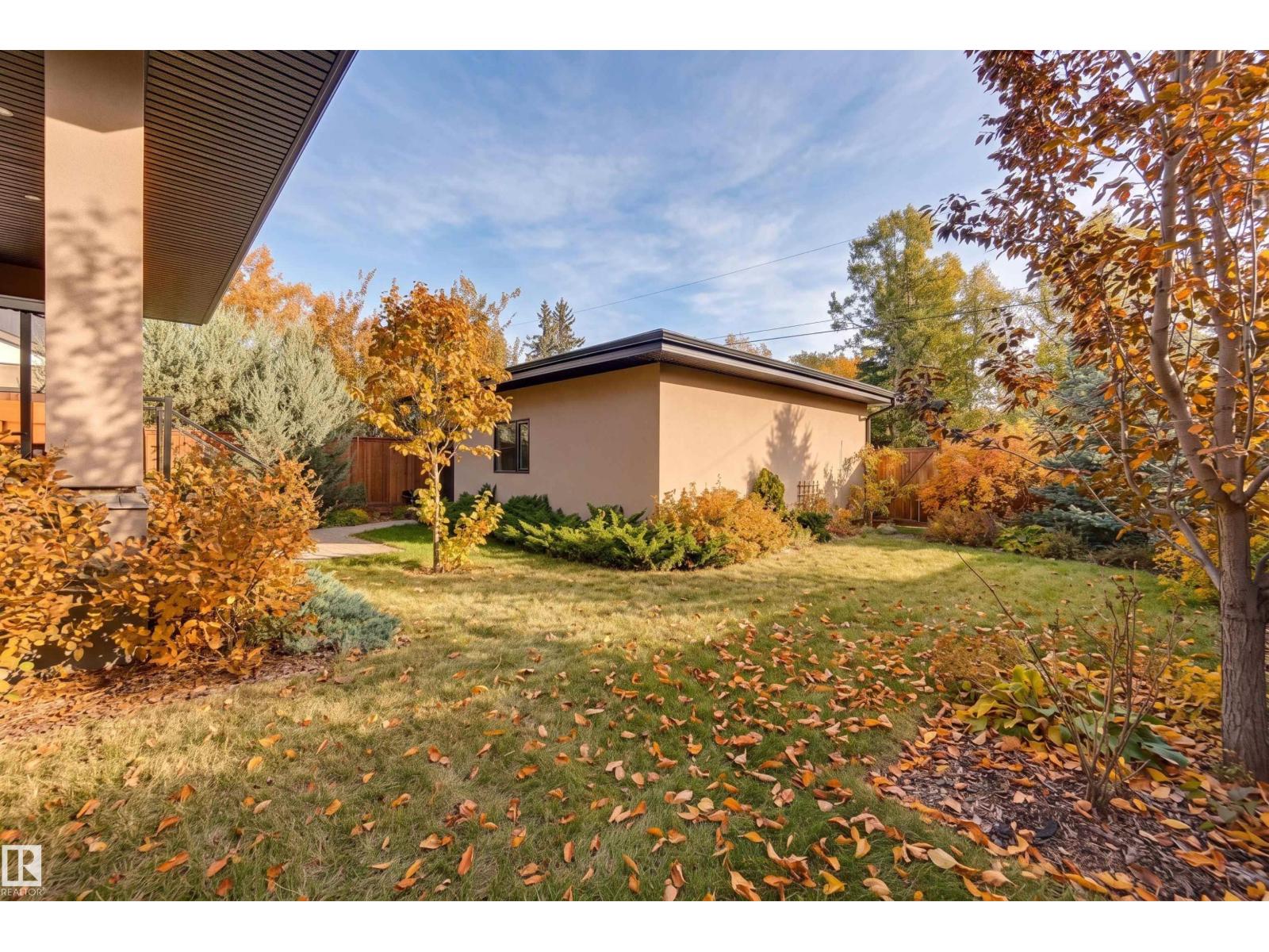 9235 148 St Nw Property Photo 28