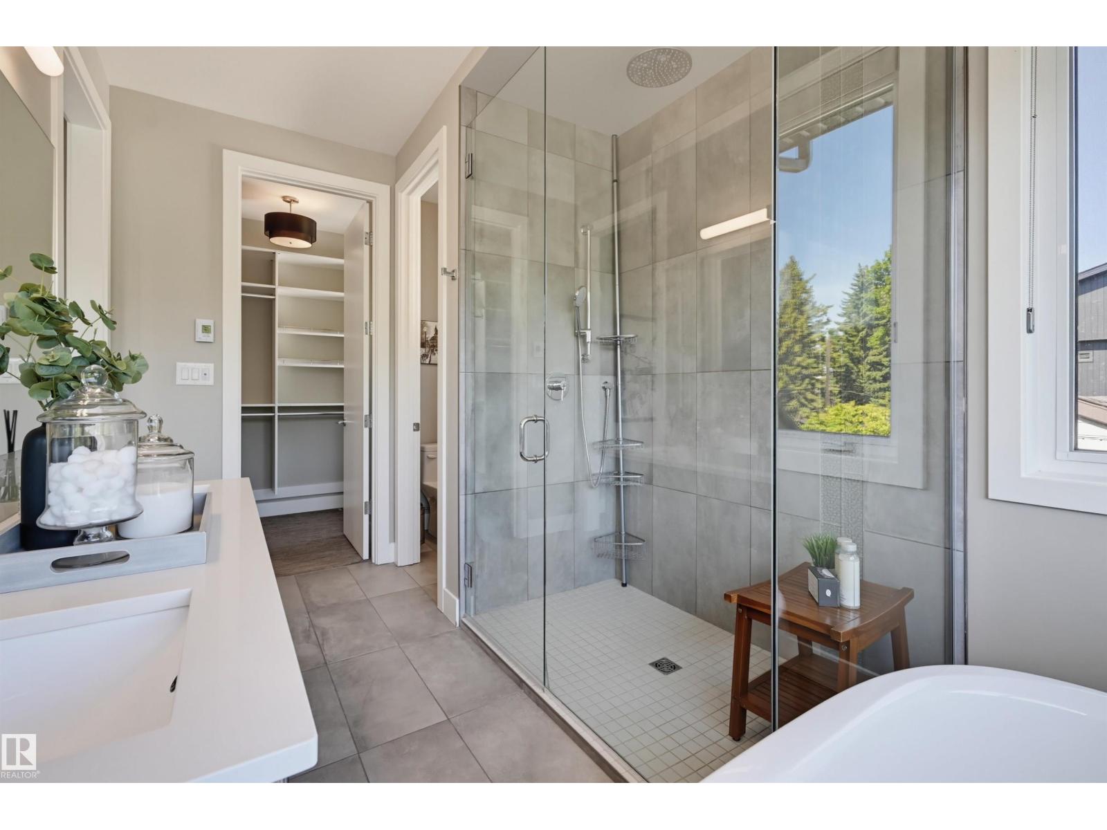 9235 148 St Nw Property Photo 37