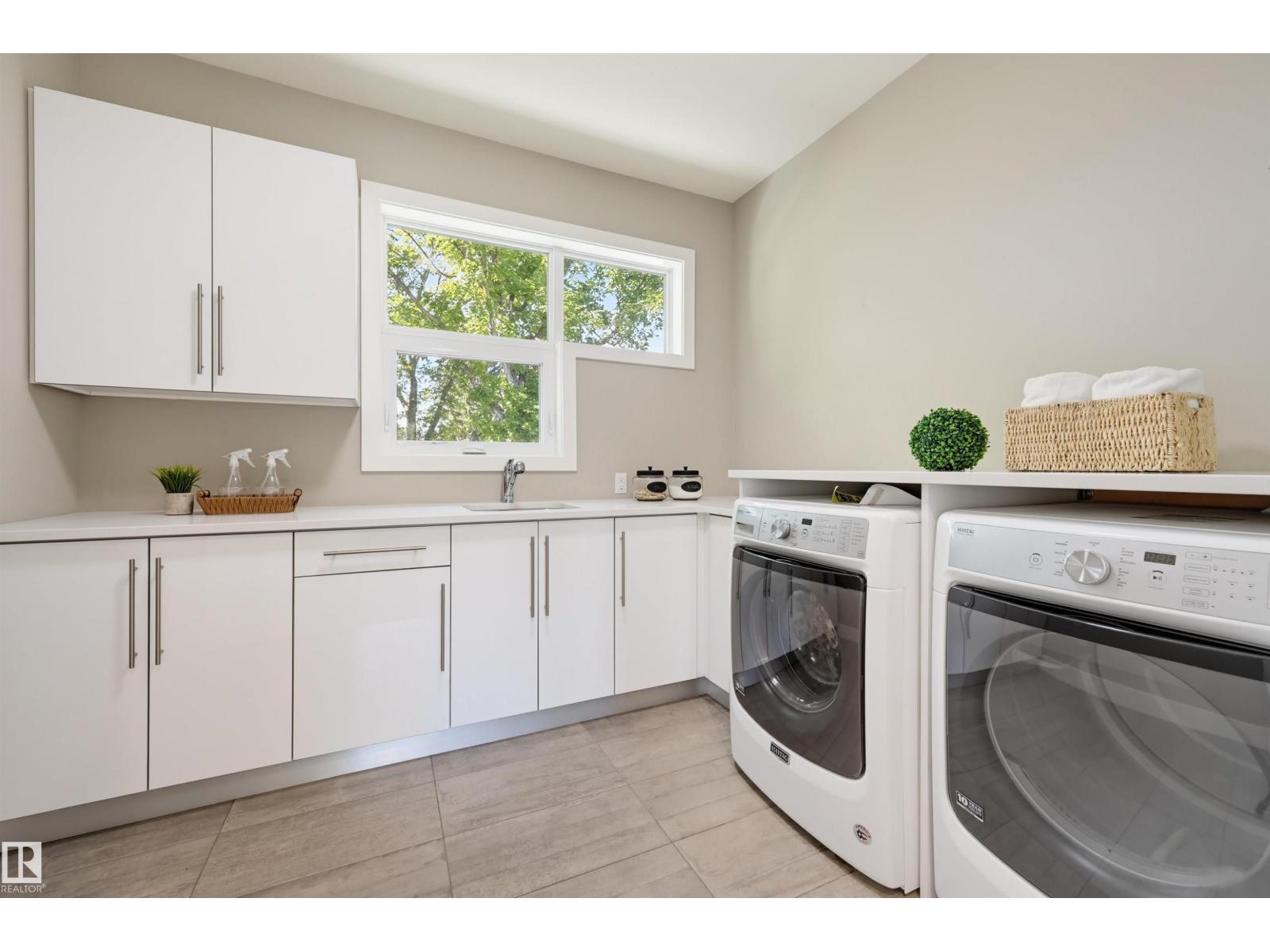 9235 148 St Nw Property Photo 46