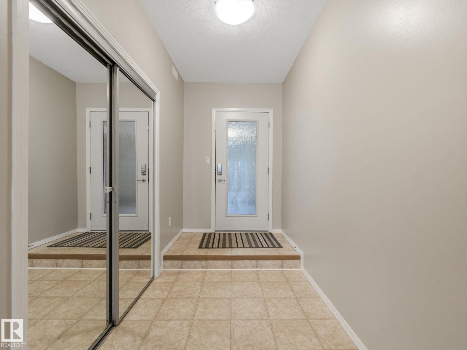 #150 4827 104a St Nw Property Photo 5