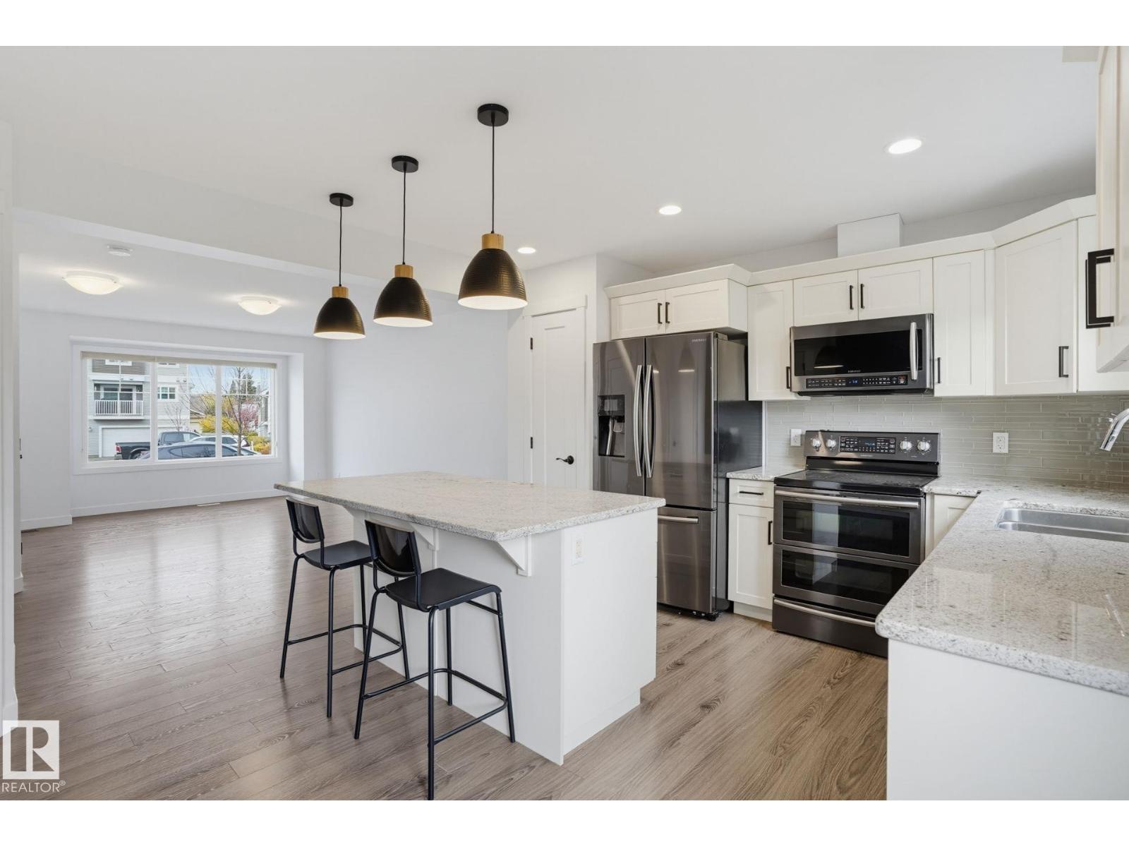 4205 30 St Nw Property Photo 5