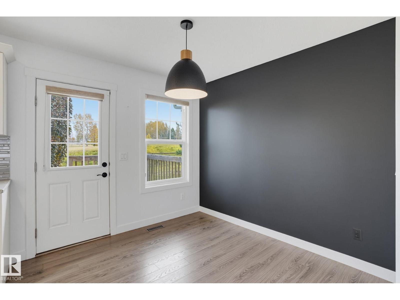 4205 30 St Nw Property Photo 8