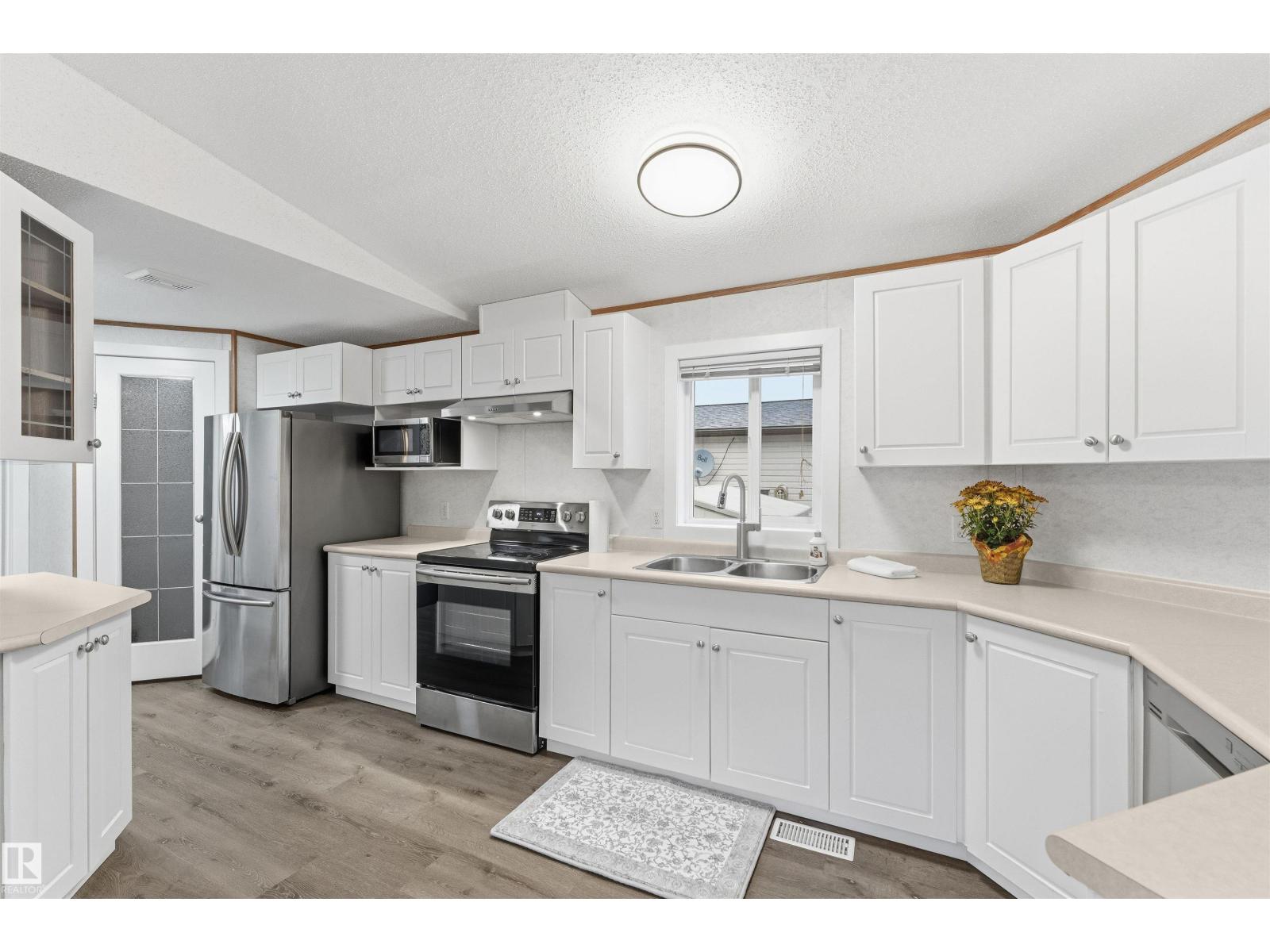 4726 49a St Property Photo 11