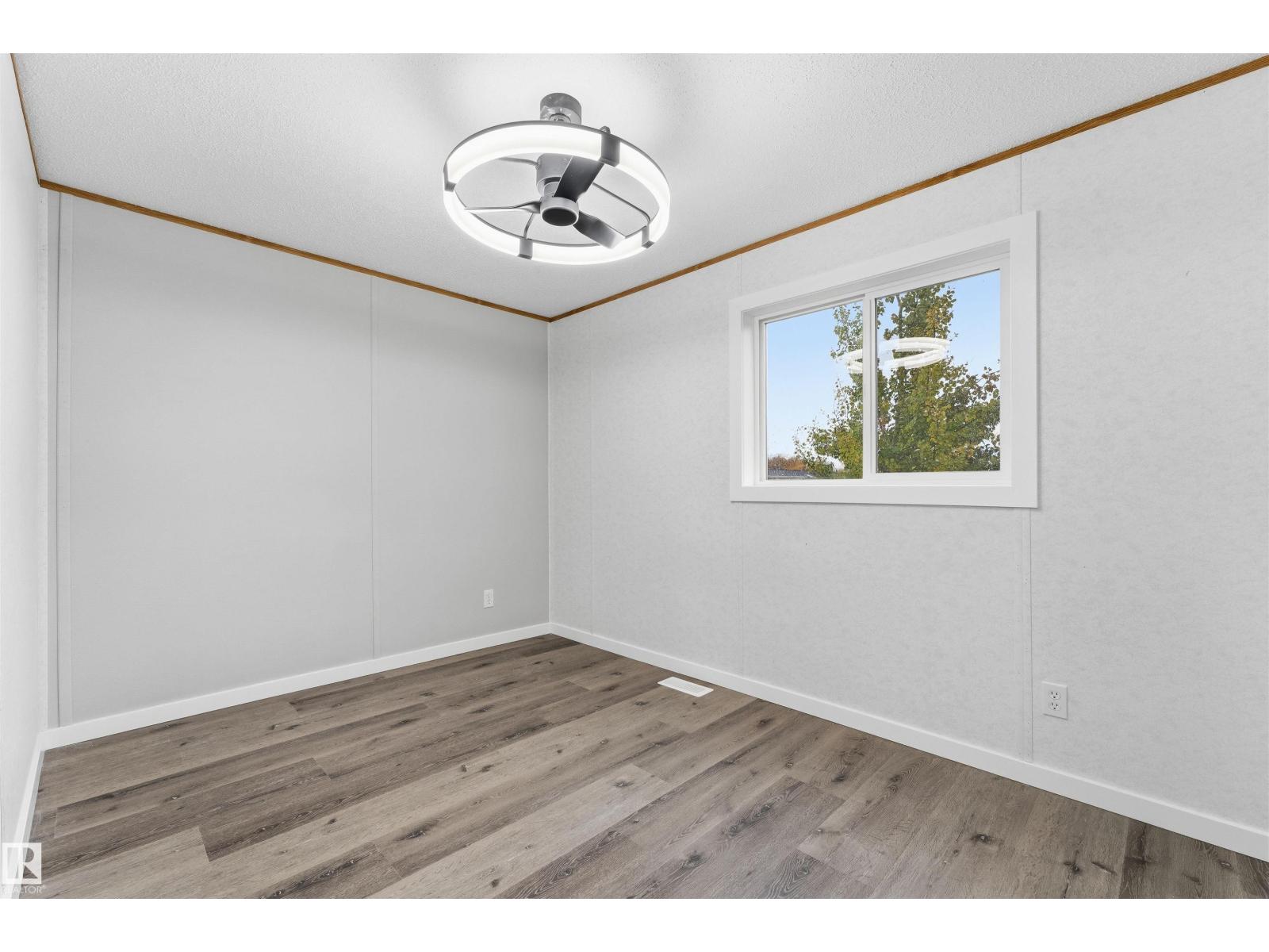 4726 49a St Property Photo 25