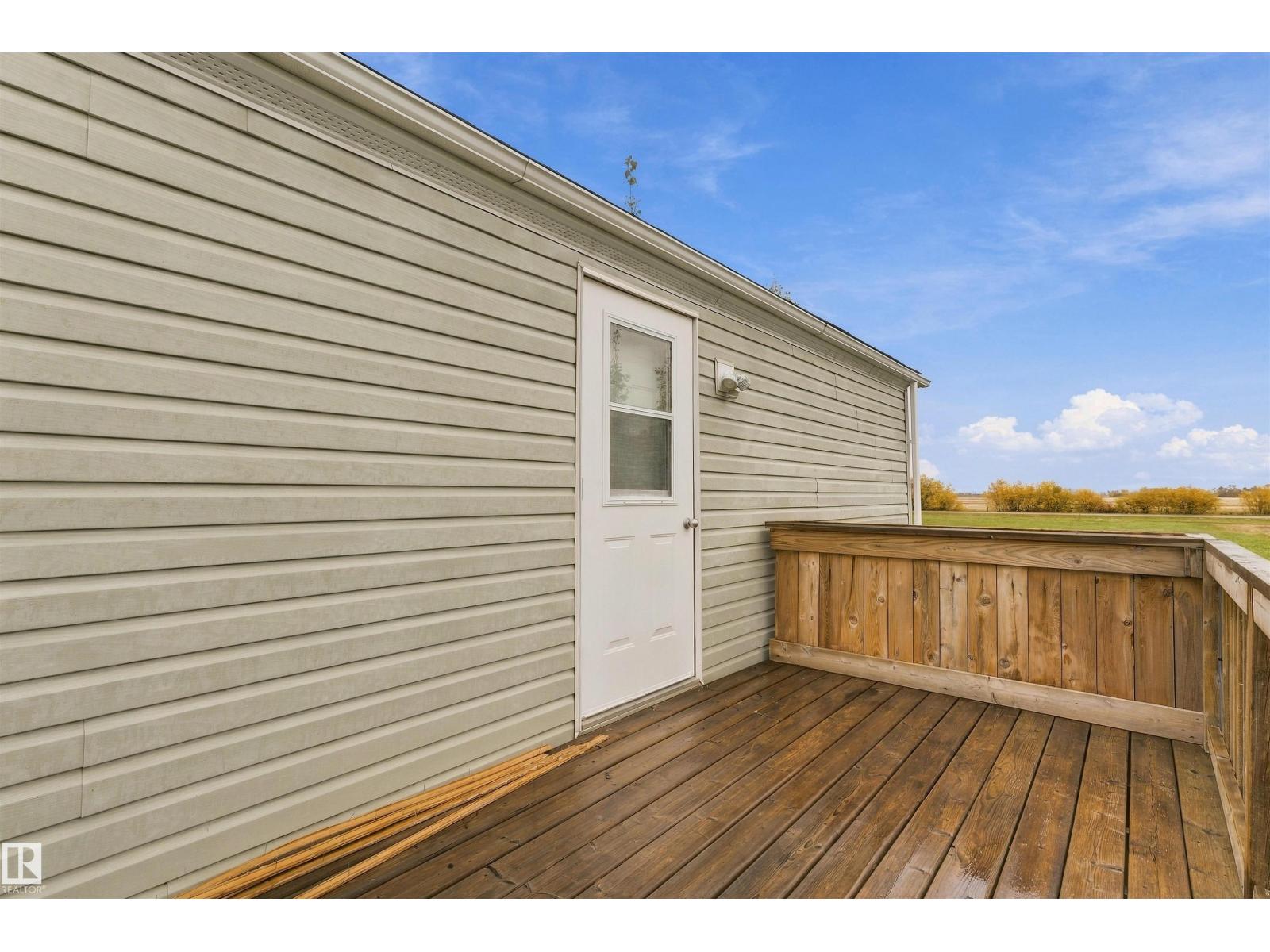 4726 49a St Property Photo 36
