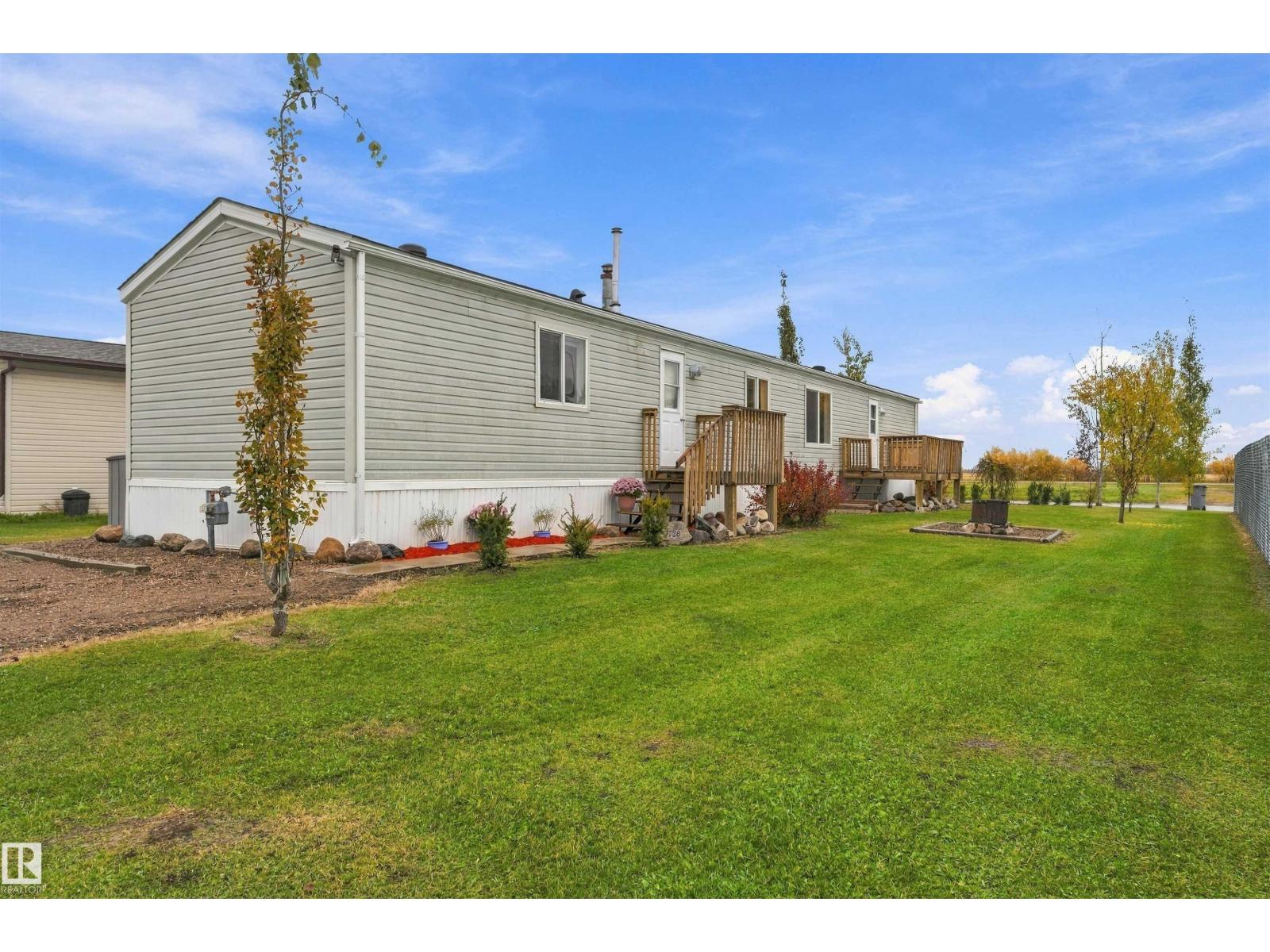 4726 49a St Property Photo 40