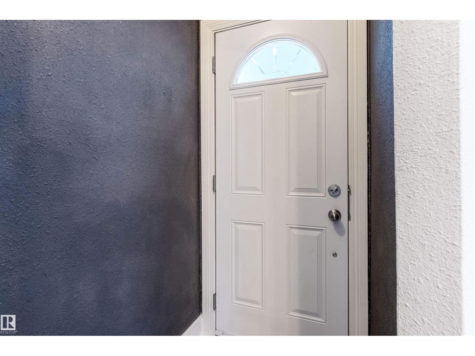 11414 84 St Nw Property Photo 3