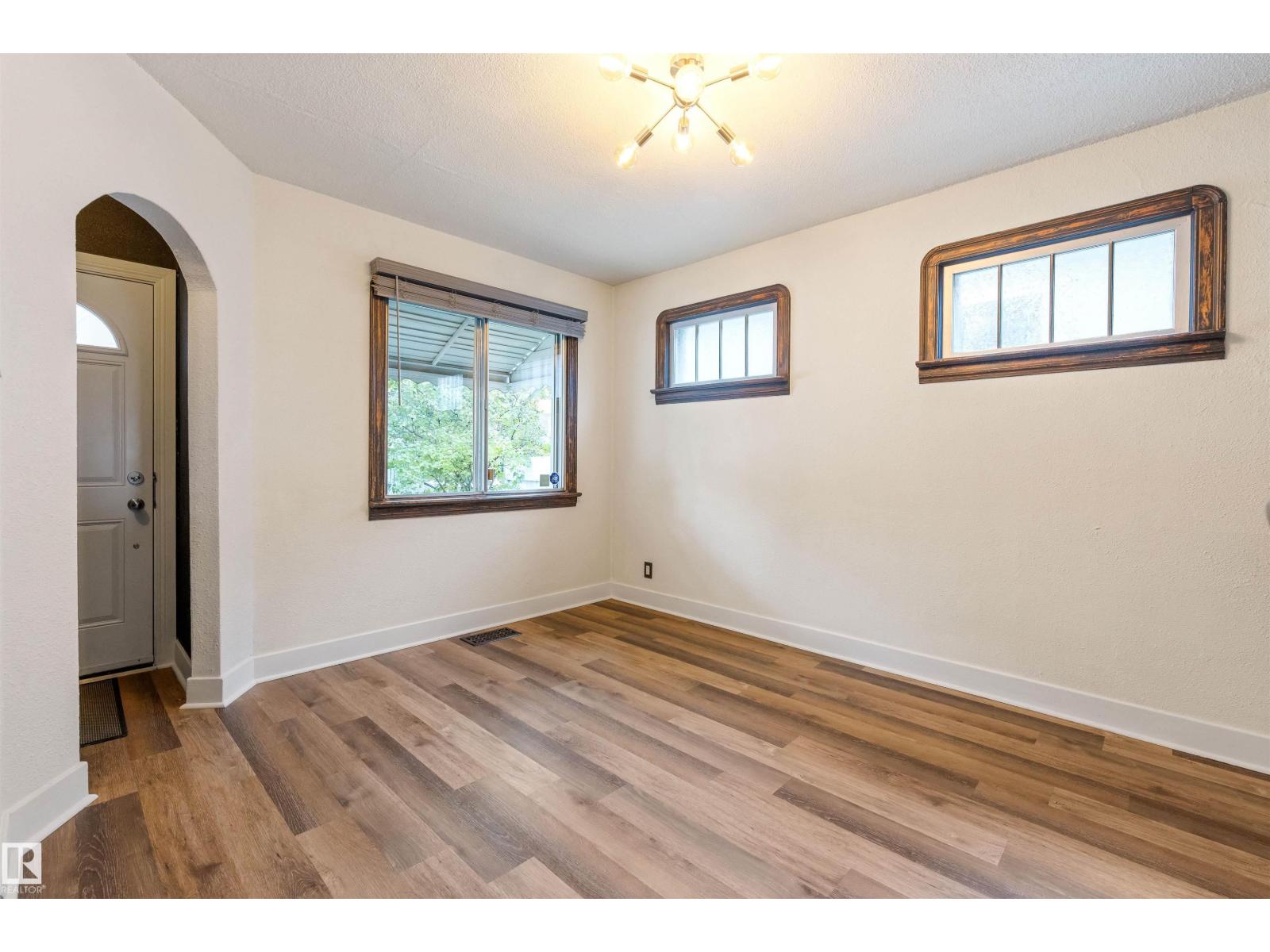 11414 84 St Nw Property Photo 5