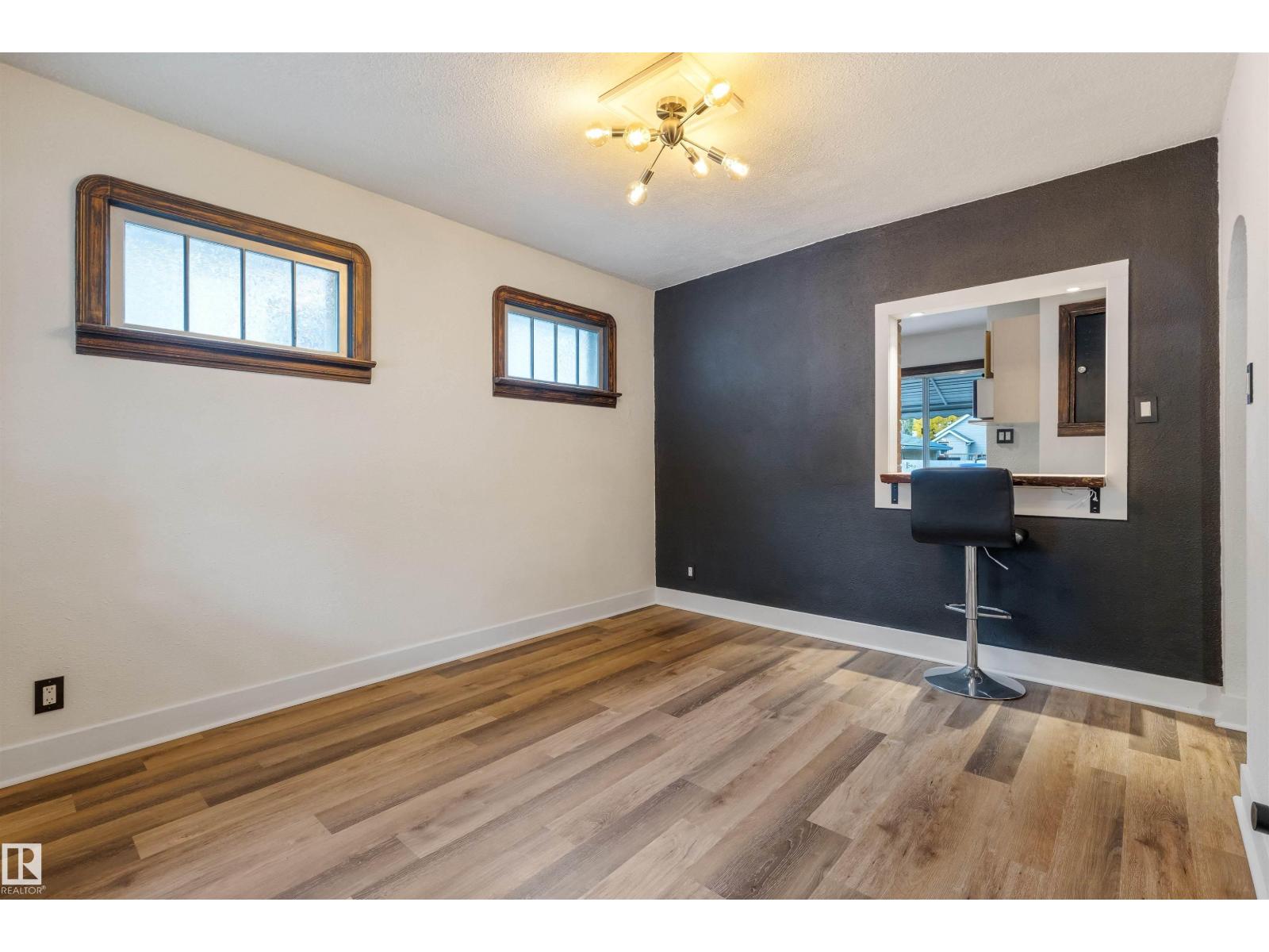 11414 84 St Nw Property Photo 6