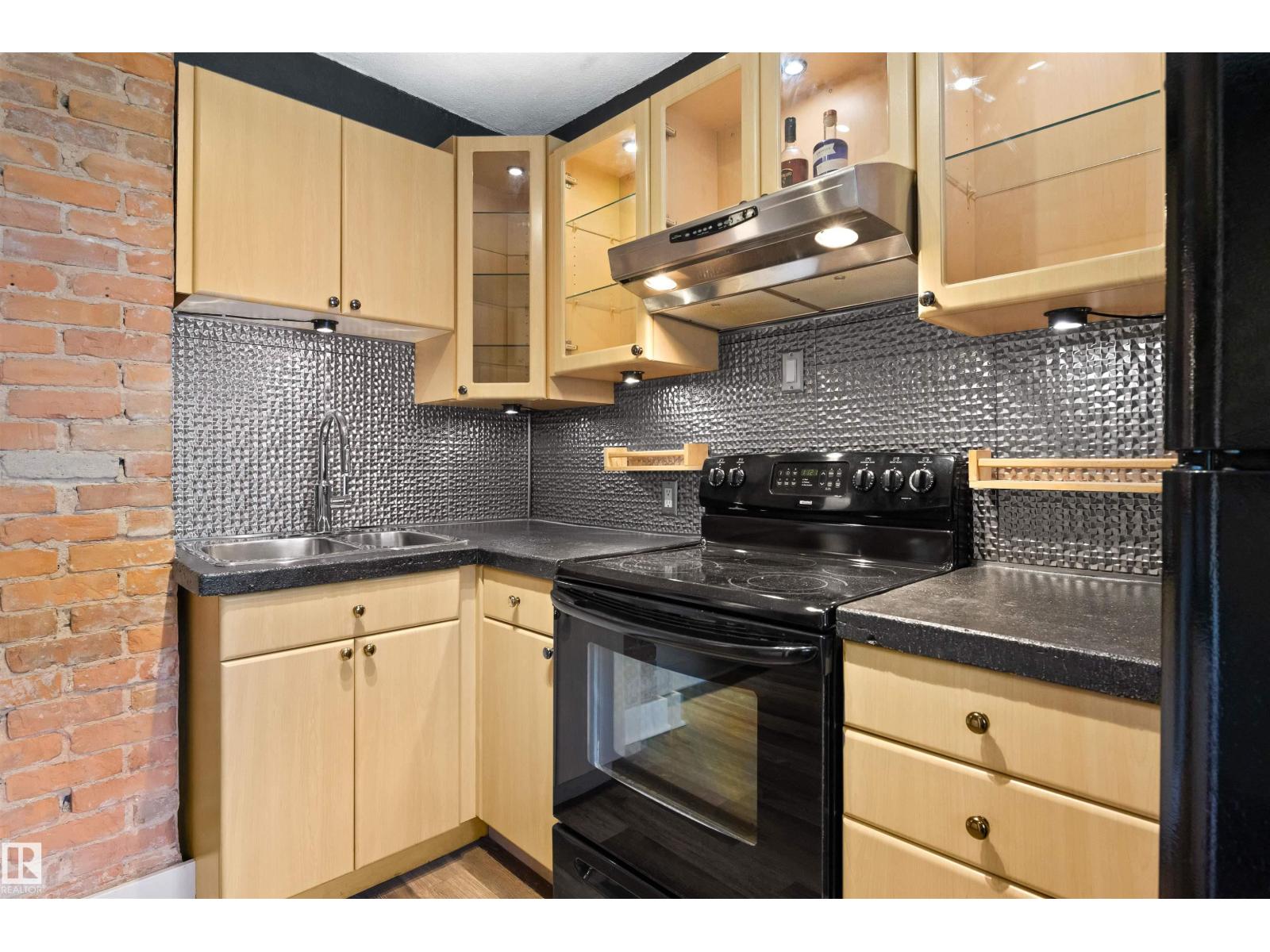 11414 84 St Nw Property Photo 10