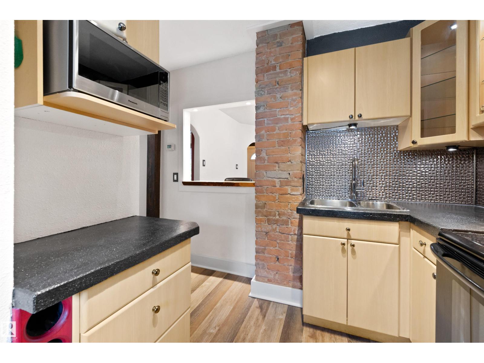 11414 84 St Nw Property Photo 11