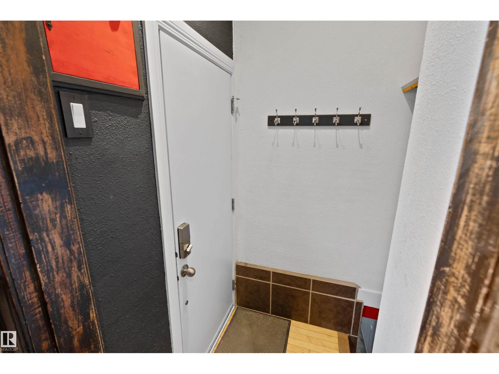 11414 84 St Nw Property Photo 13