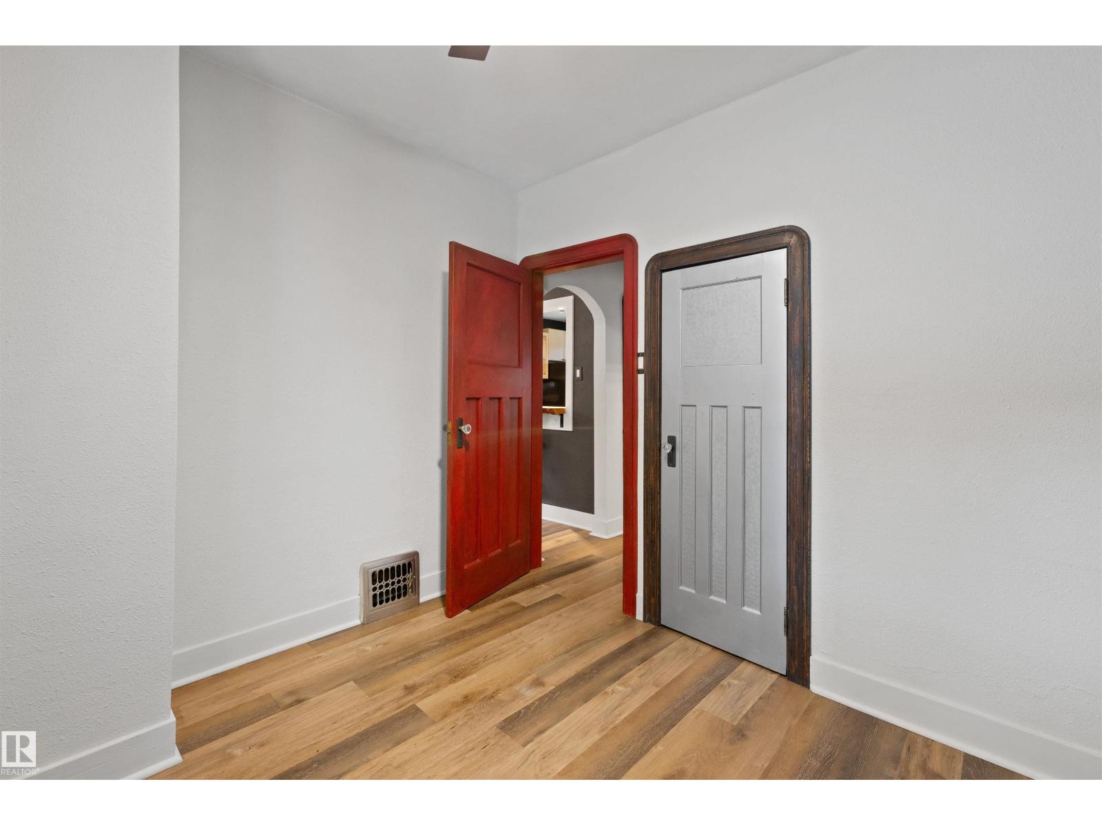 11414 84 St Nw Property Photo 19