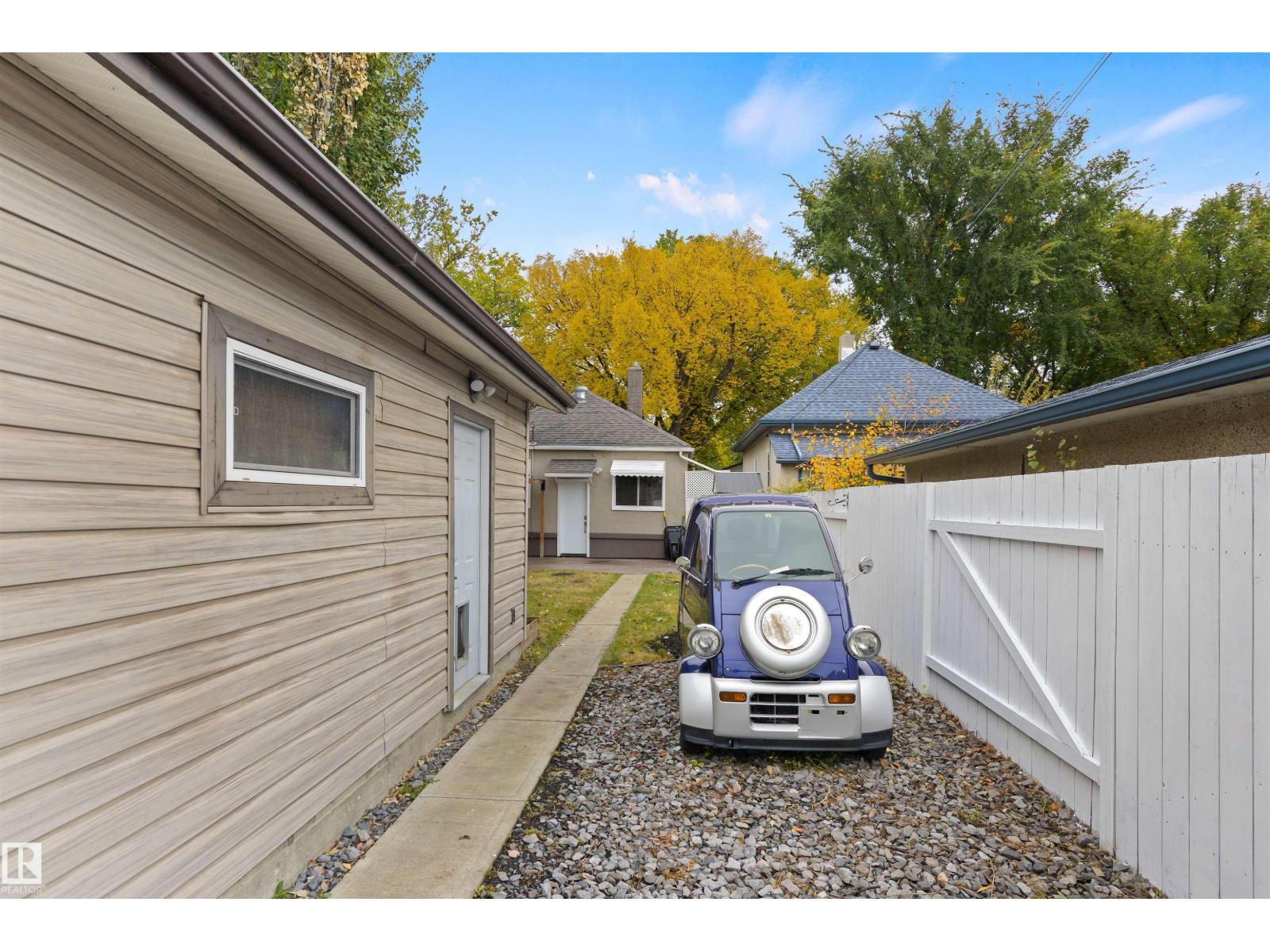11414 84 St Nw Property Photo 32