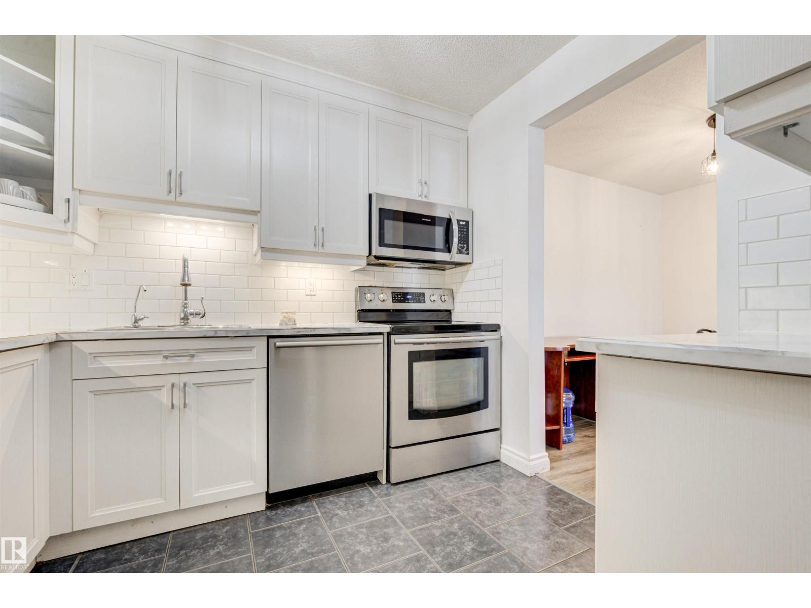 #104 316 Woodbridge Wy Property Photo 14