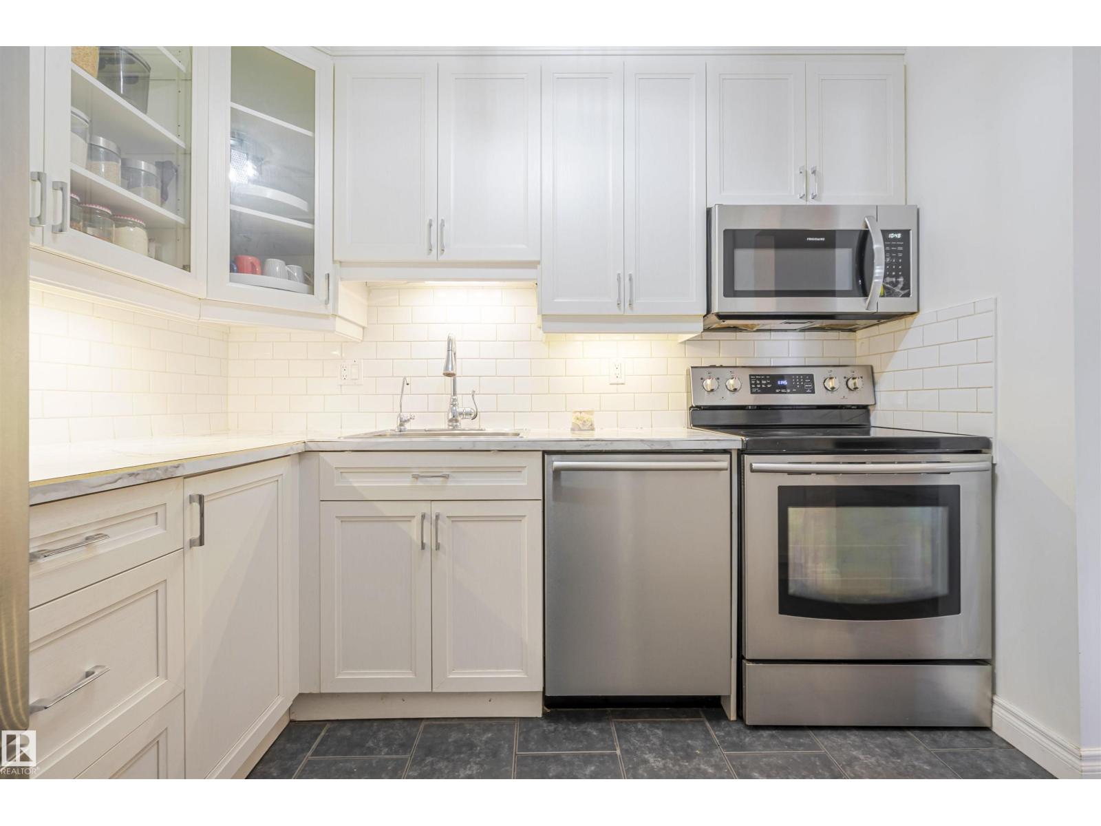 #104 316 Woodbridge Wy Property Photo 15