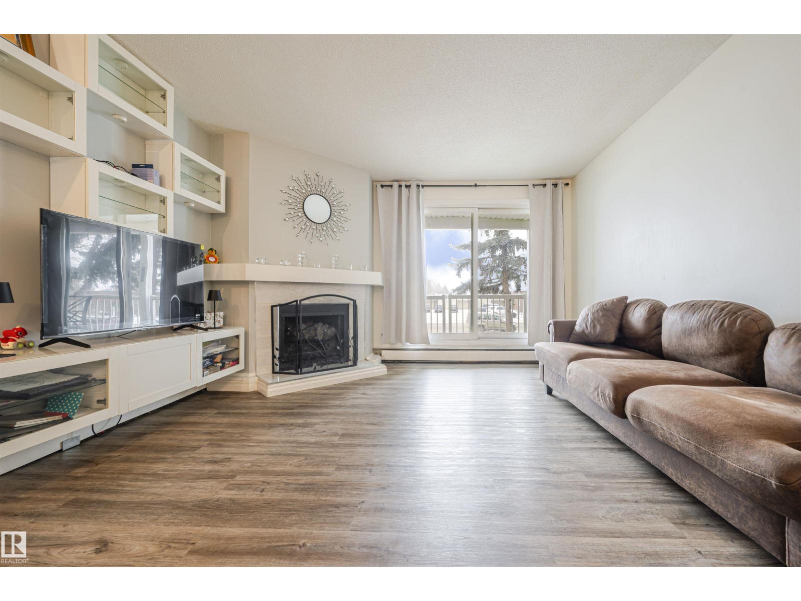 #104 316 Woodbridge Wy Property Photo 18
