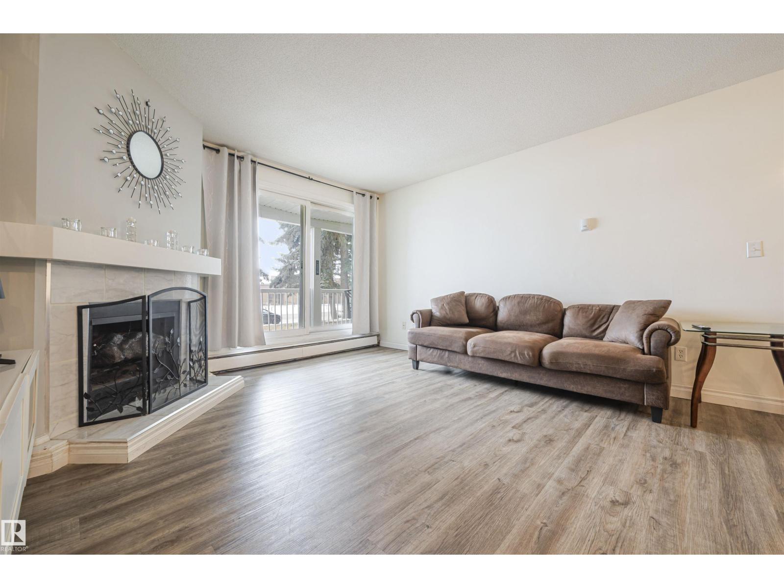 #104 316 Woodbridge Wy Property Photo 19