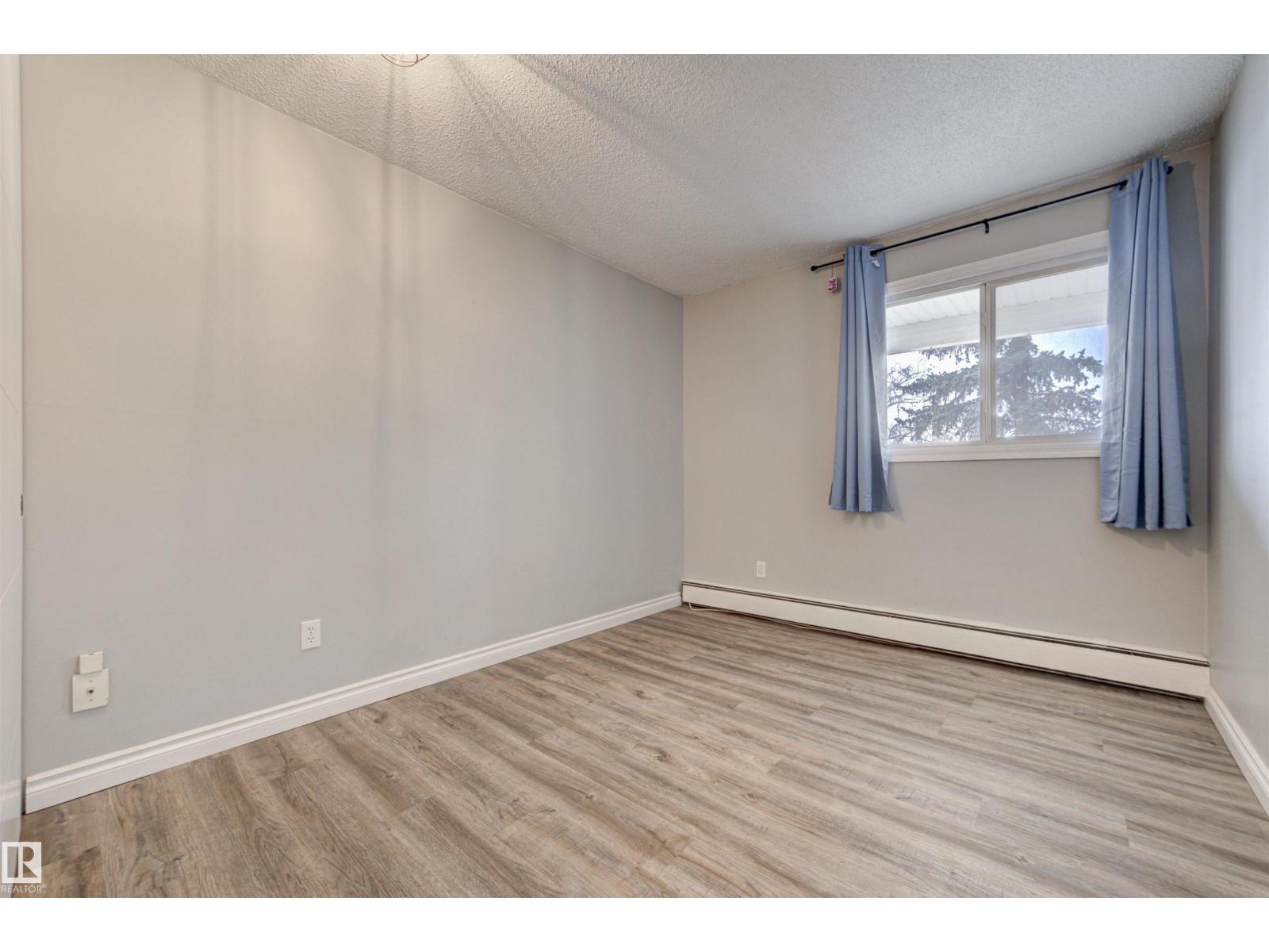 #104 316 Woodbridge Wy Property Photo 27