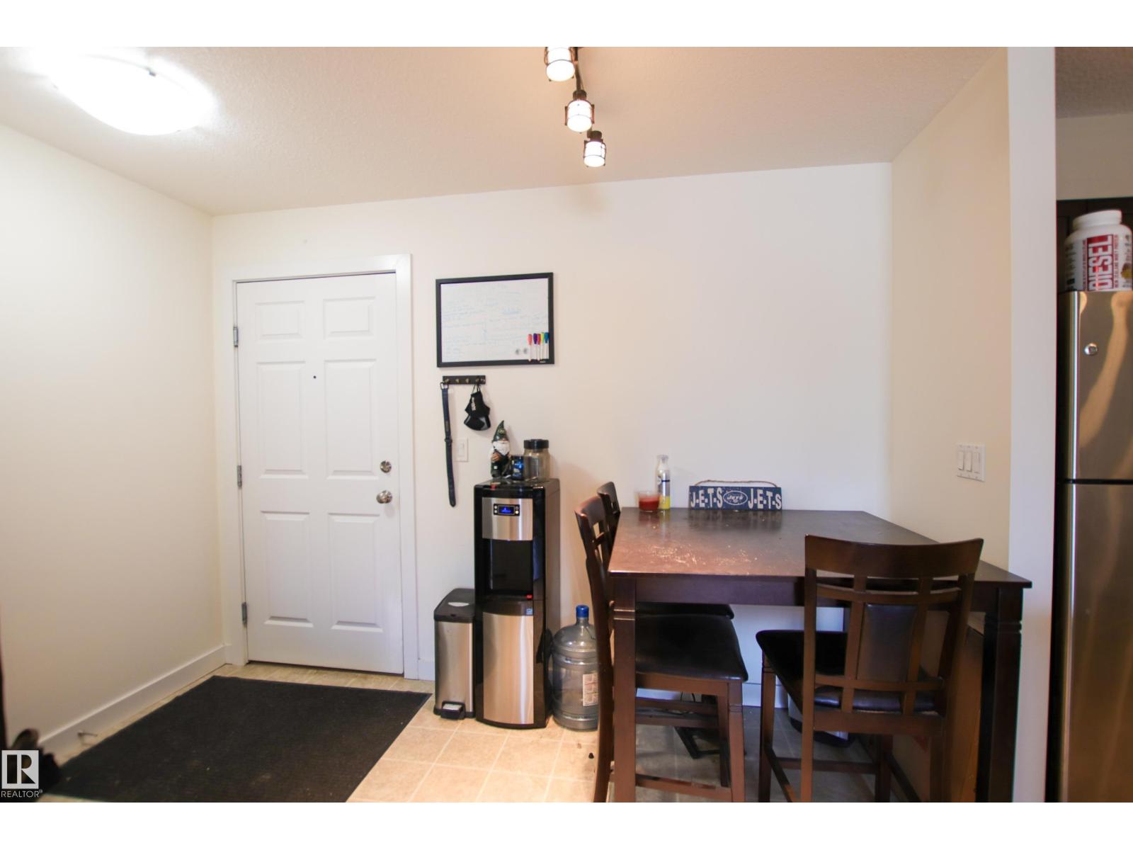 #125 920 156 St Nw Property Photo 3