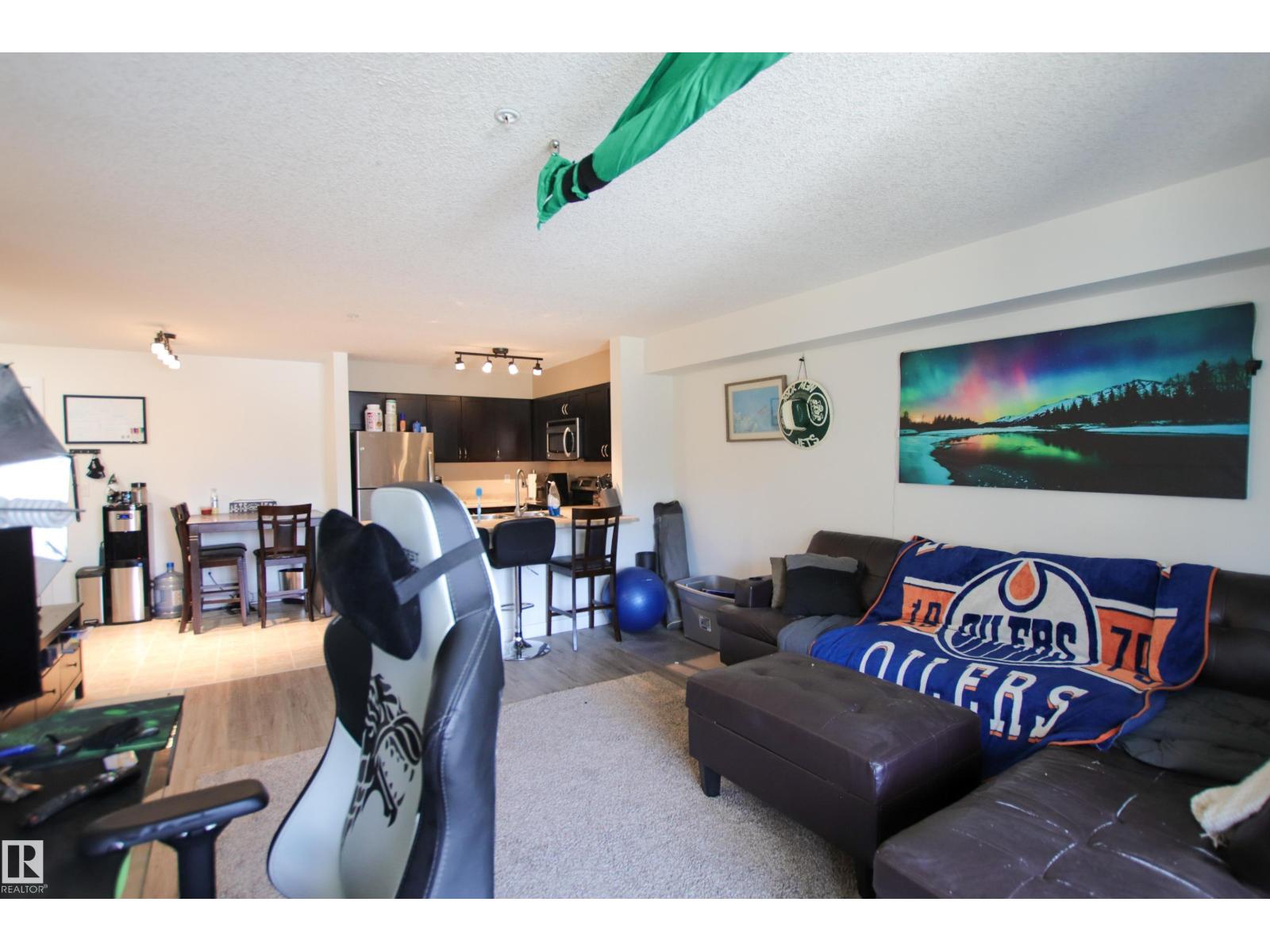 #125 920 156 St Nw Property Photo 17