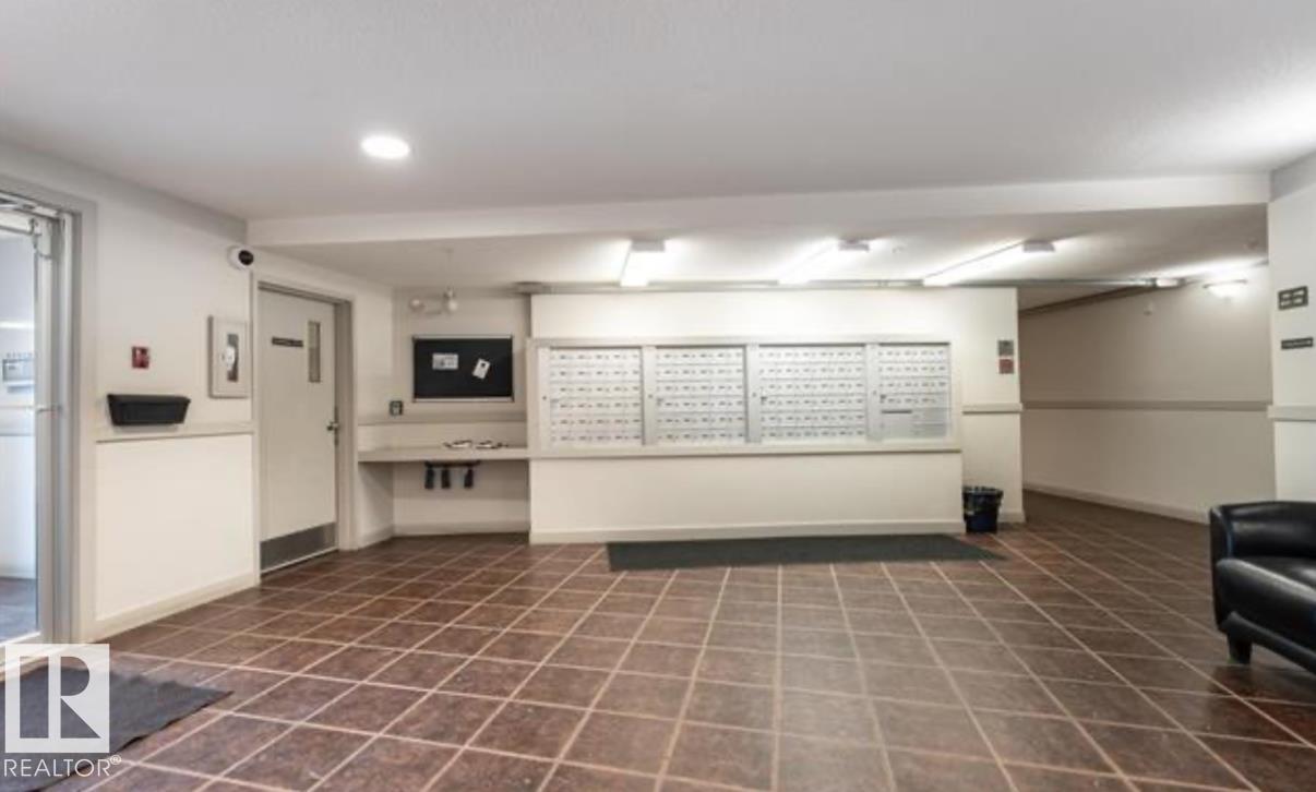 #125 920 156 St Nw Property Photo 25