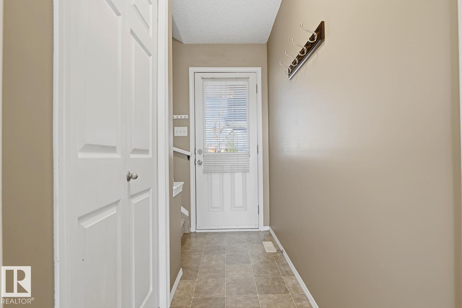 9047 Scott Cr Nw Property Photo 17