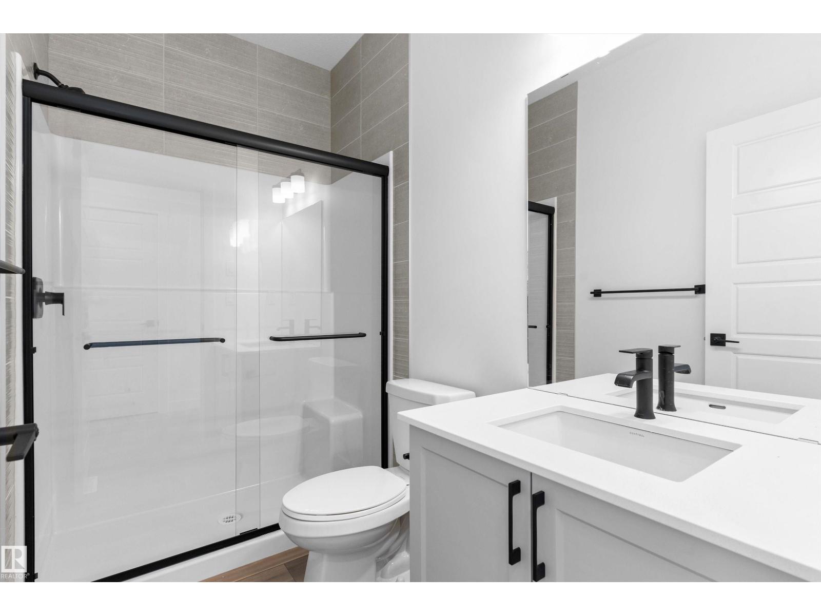 4231 63 St Property Photo 5
