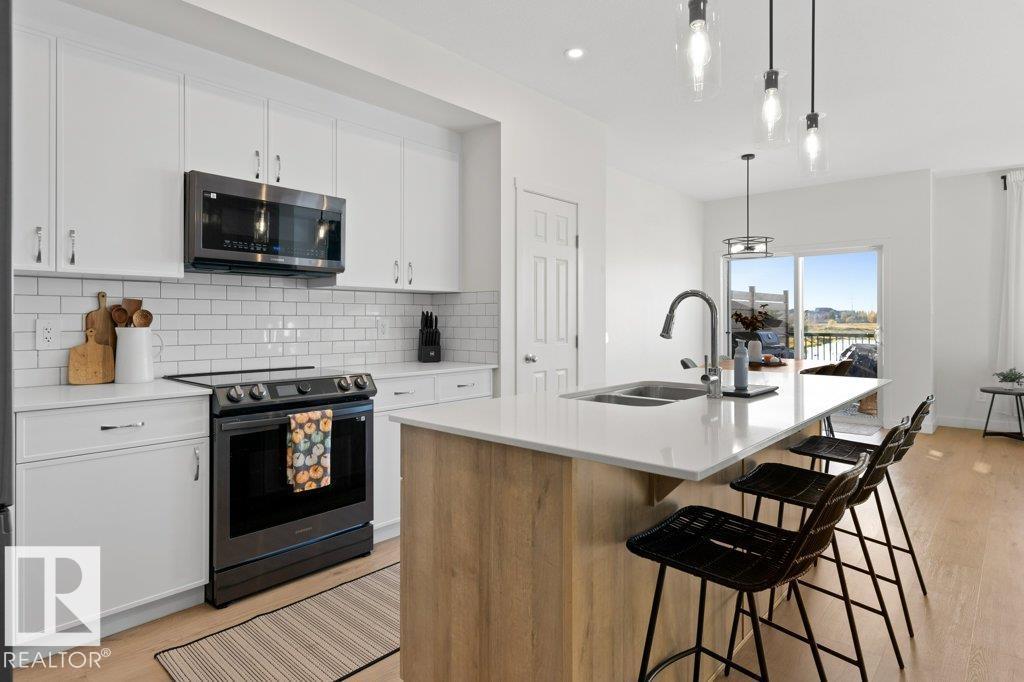 10 Nouveau Dr Property Photo 4