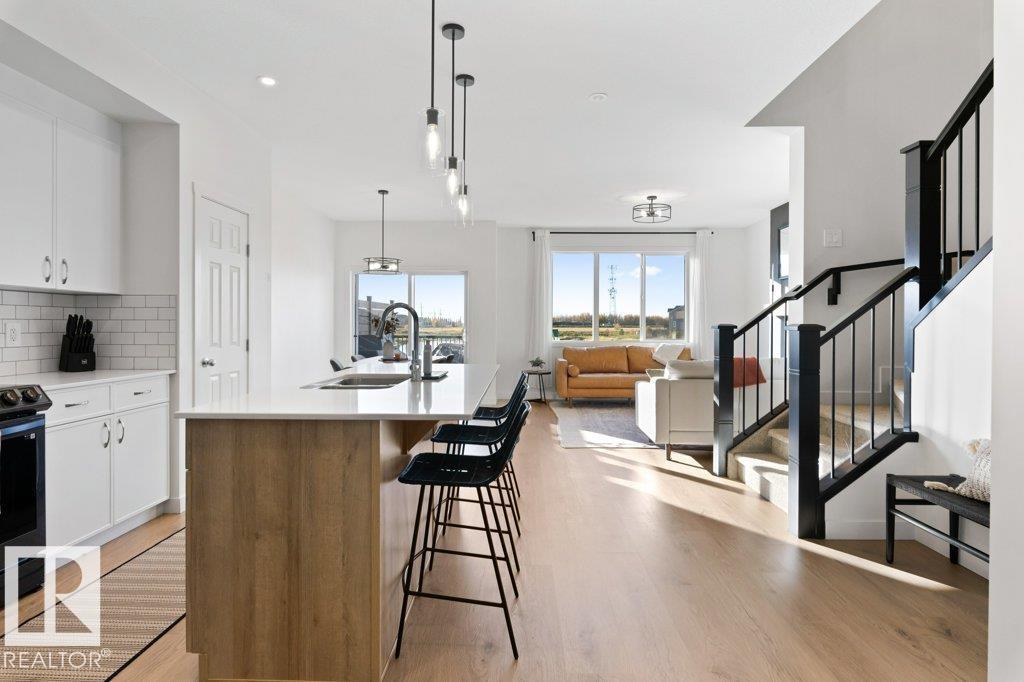 10 Nouveau Dr Property Photo 6