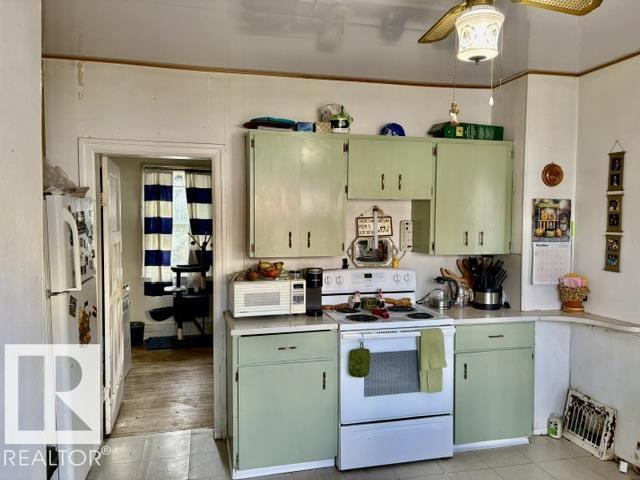 4916 51 Ave Property Photo 11