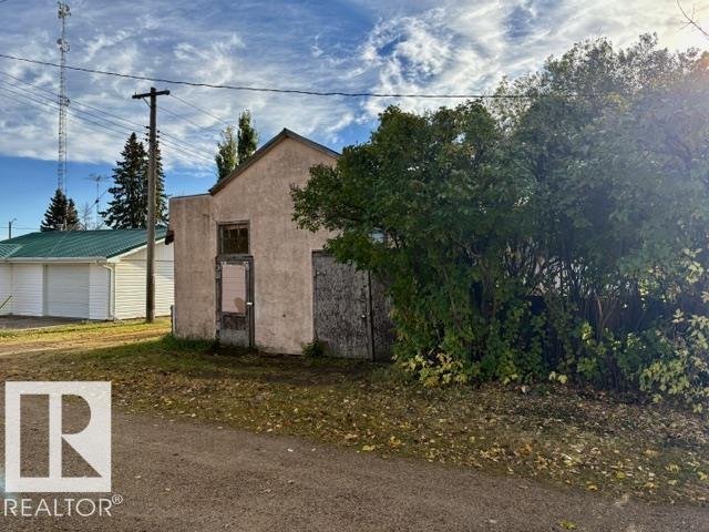 4916 51 Ave Property Photo 33