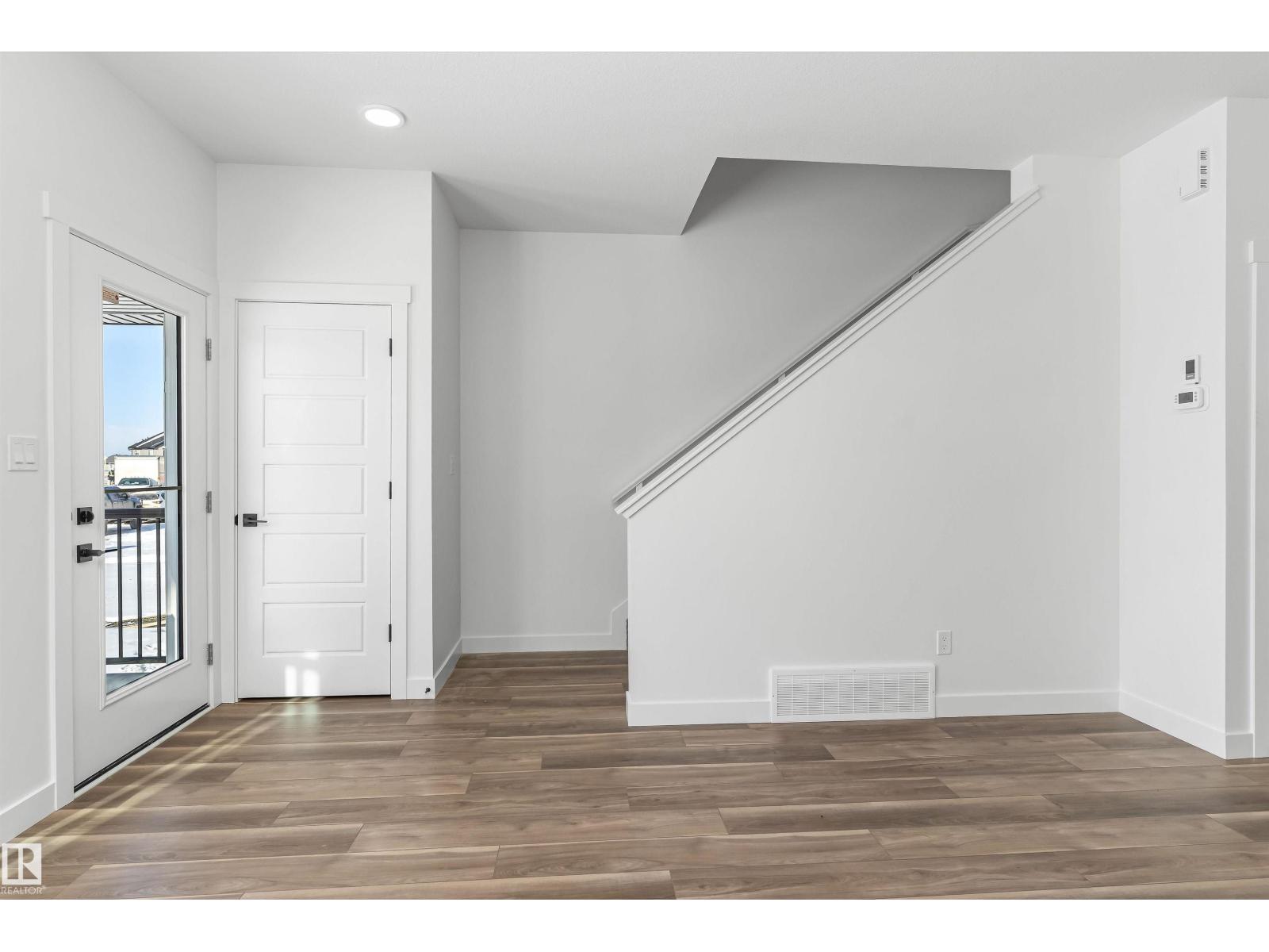 4233 63 St Property Photo 2