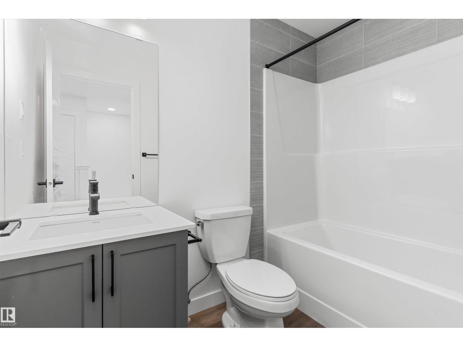 4233 63 St Property Photo 23