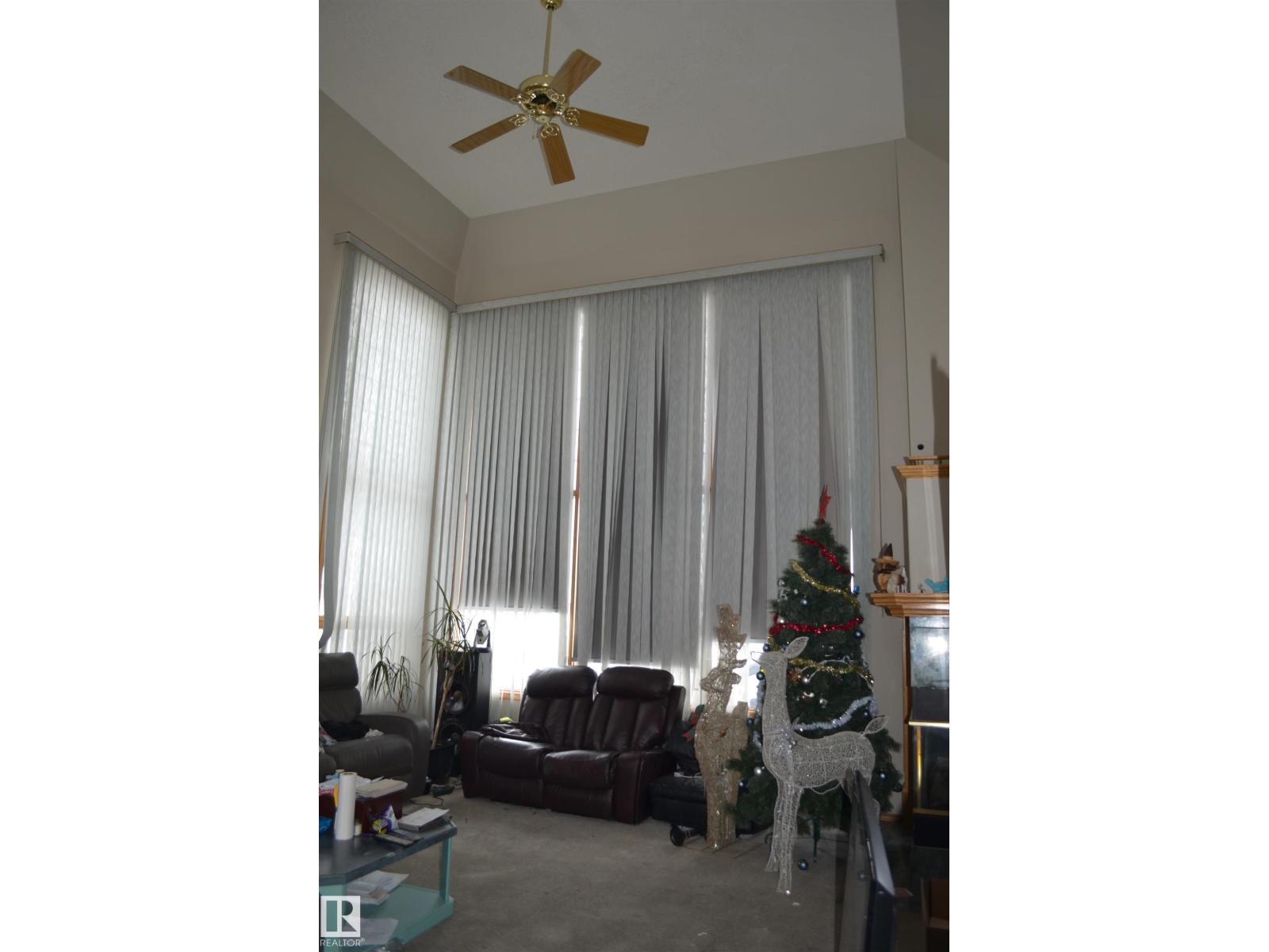 11511 9 Av Nw Property Photo 2