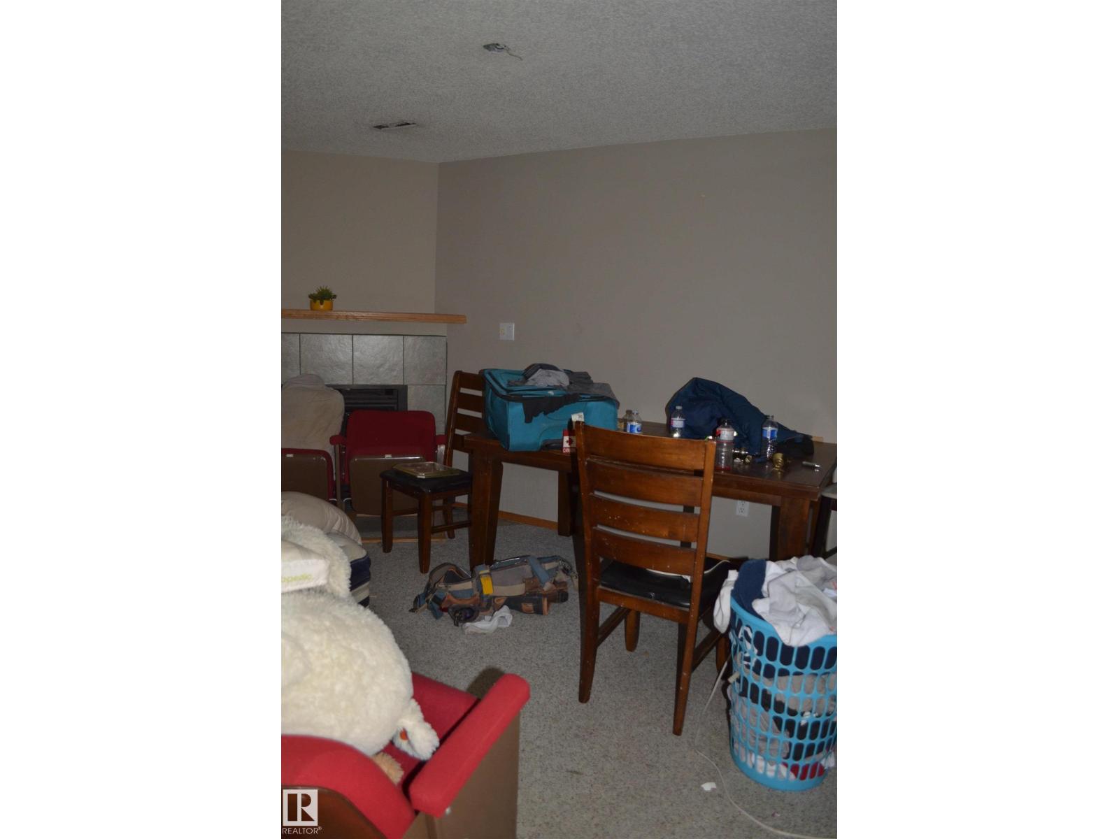 11511 9 Av Nw Property Photo 18