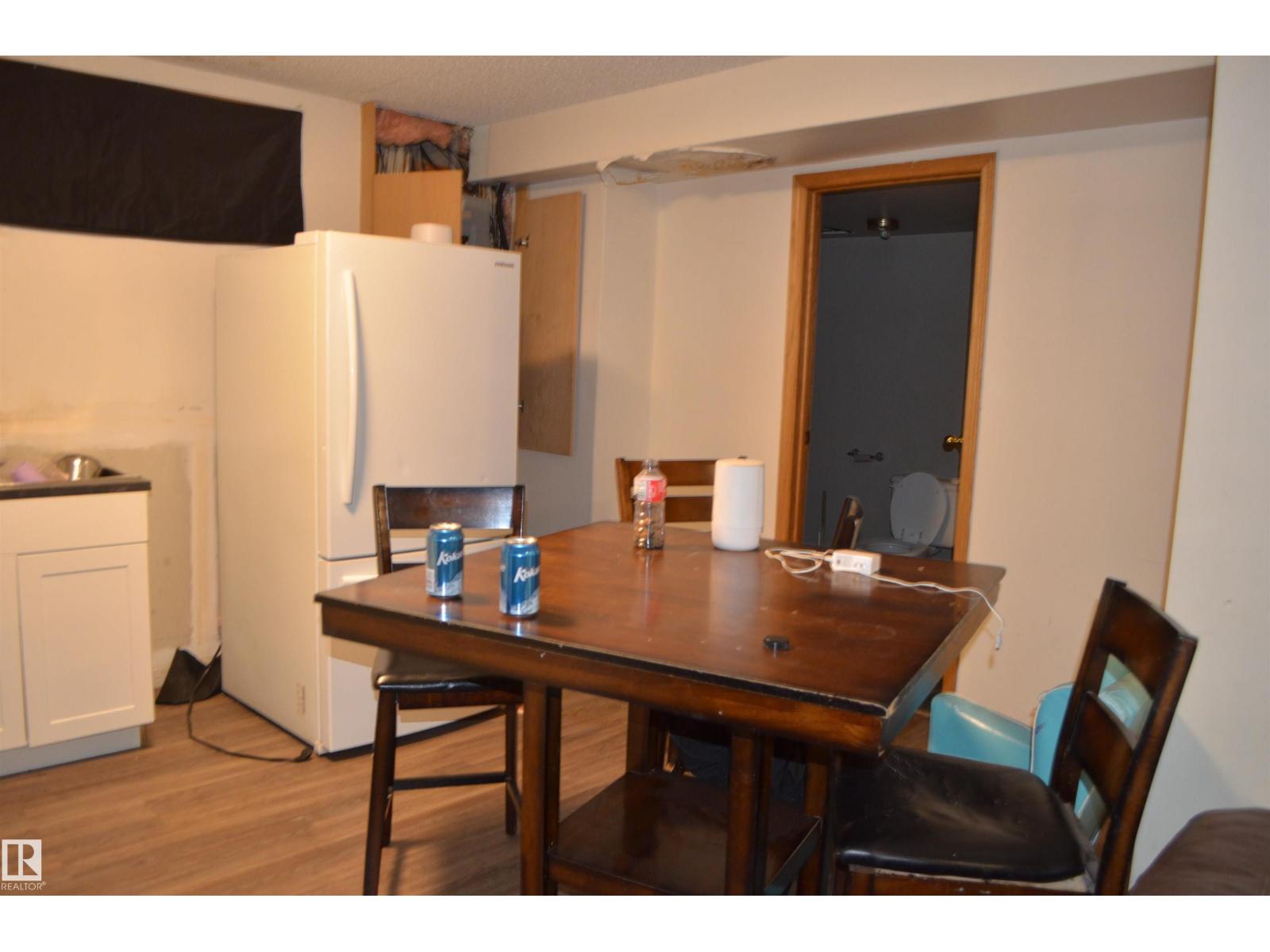11511 9 Av Nw Property Photo 19