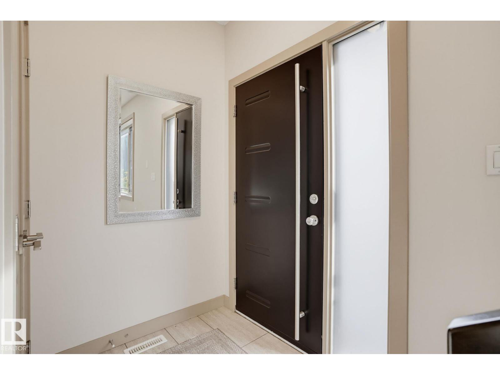 7716 112 St Nw Property Photo 3