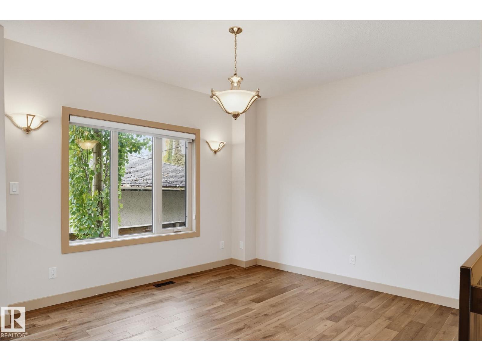 7716 112 St Nw Property Photo 24