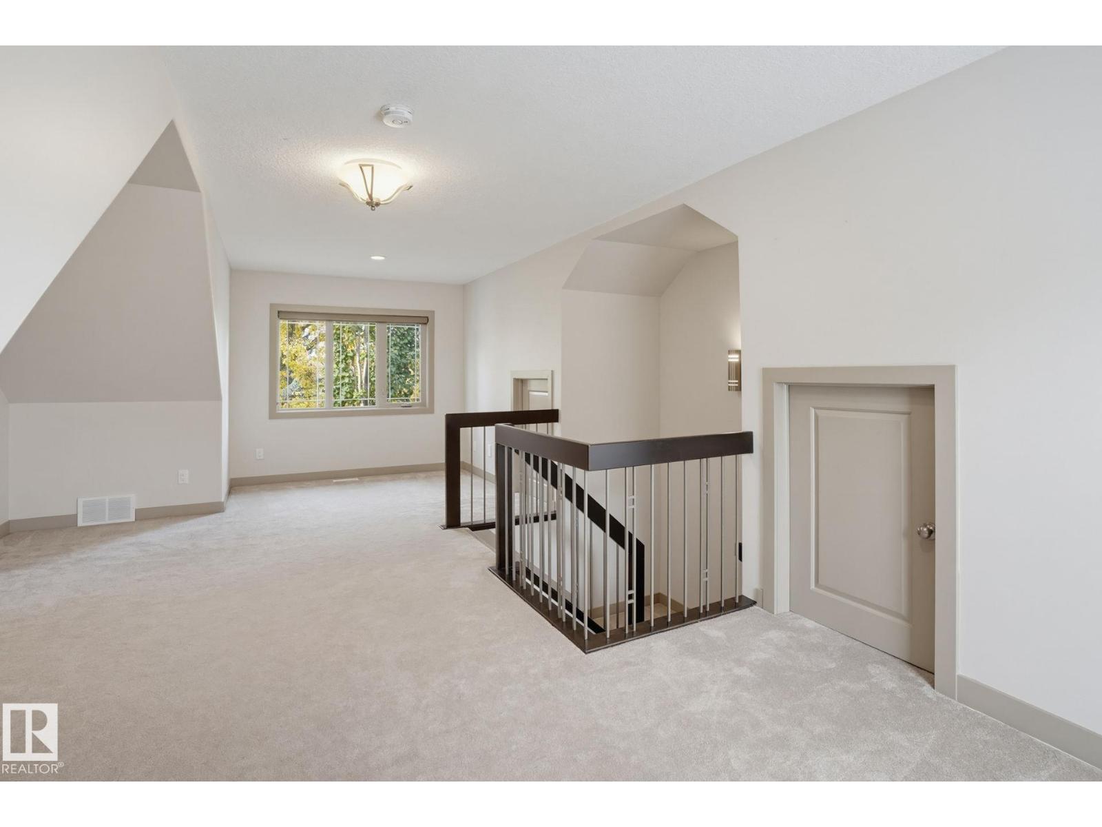 7716 112 St Nw Property Photo 42