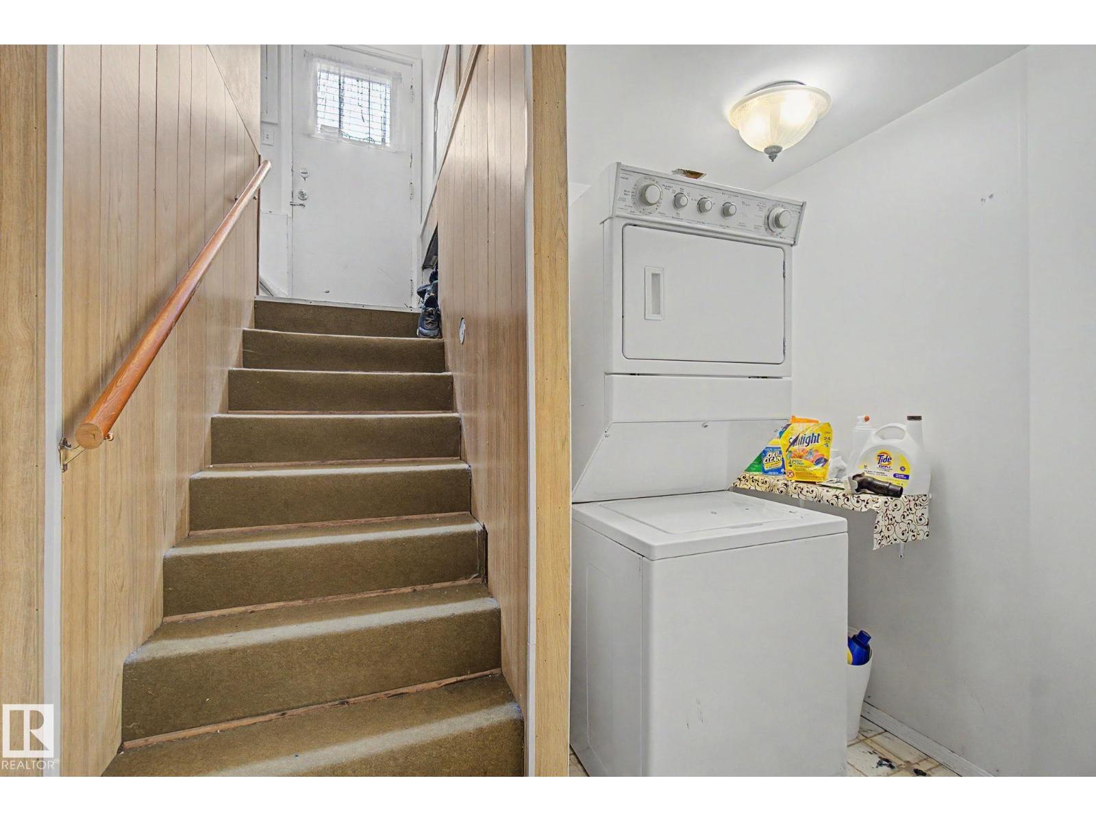 8710 83 Av Nw Property Photo 12