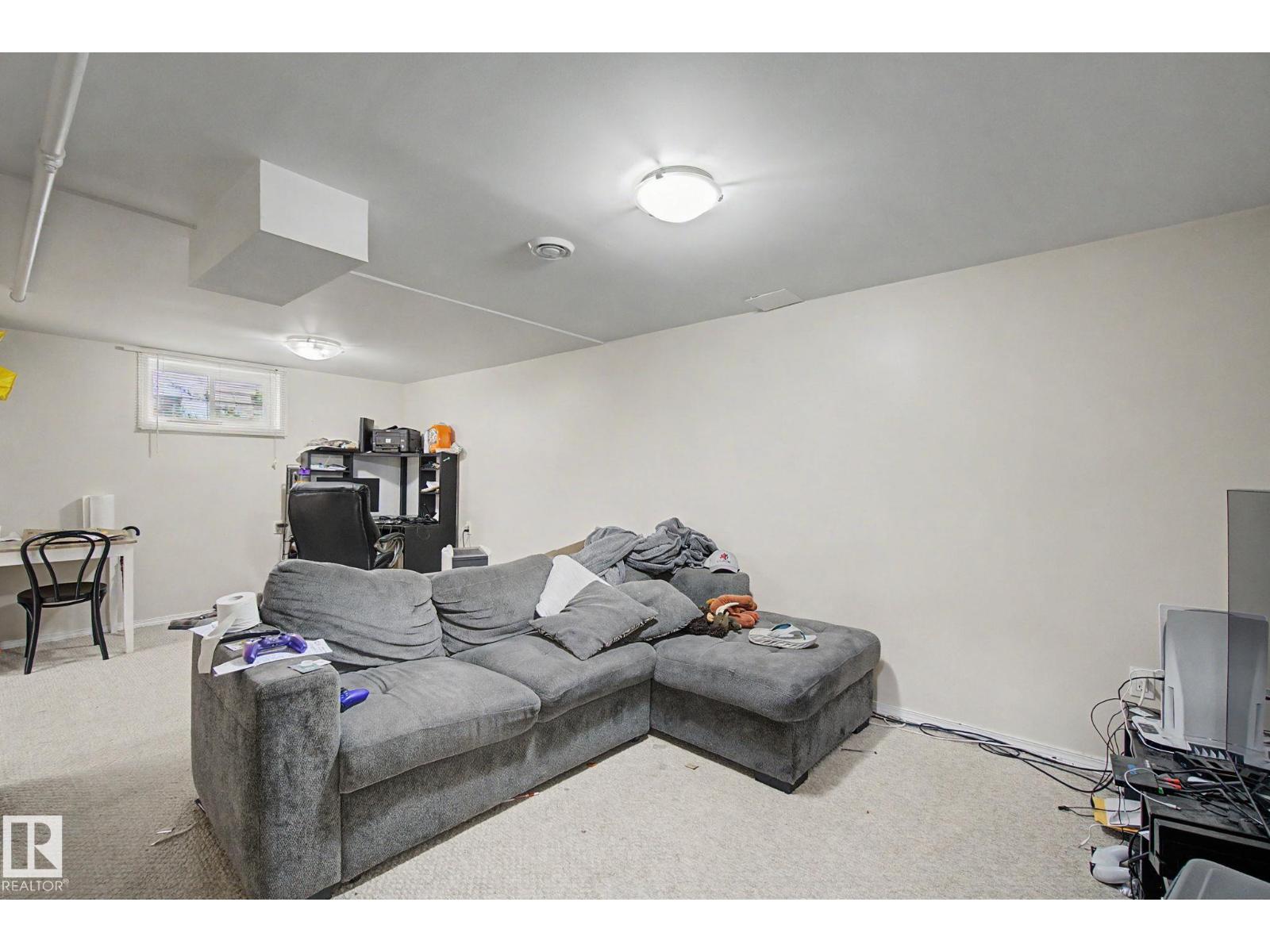 8710 83 Av Nw Property Photo 13
