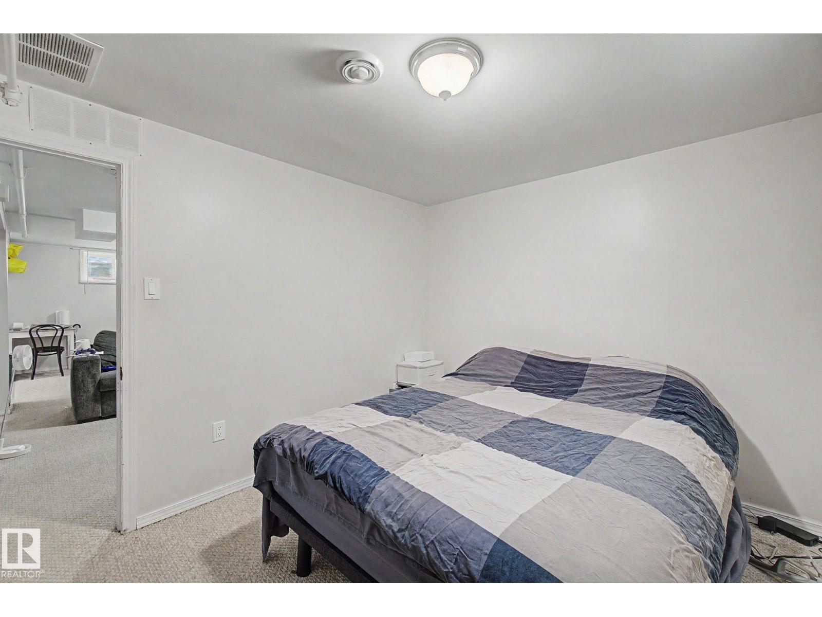 8710 83 Av Nw Property Photo 14