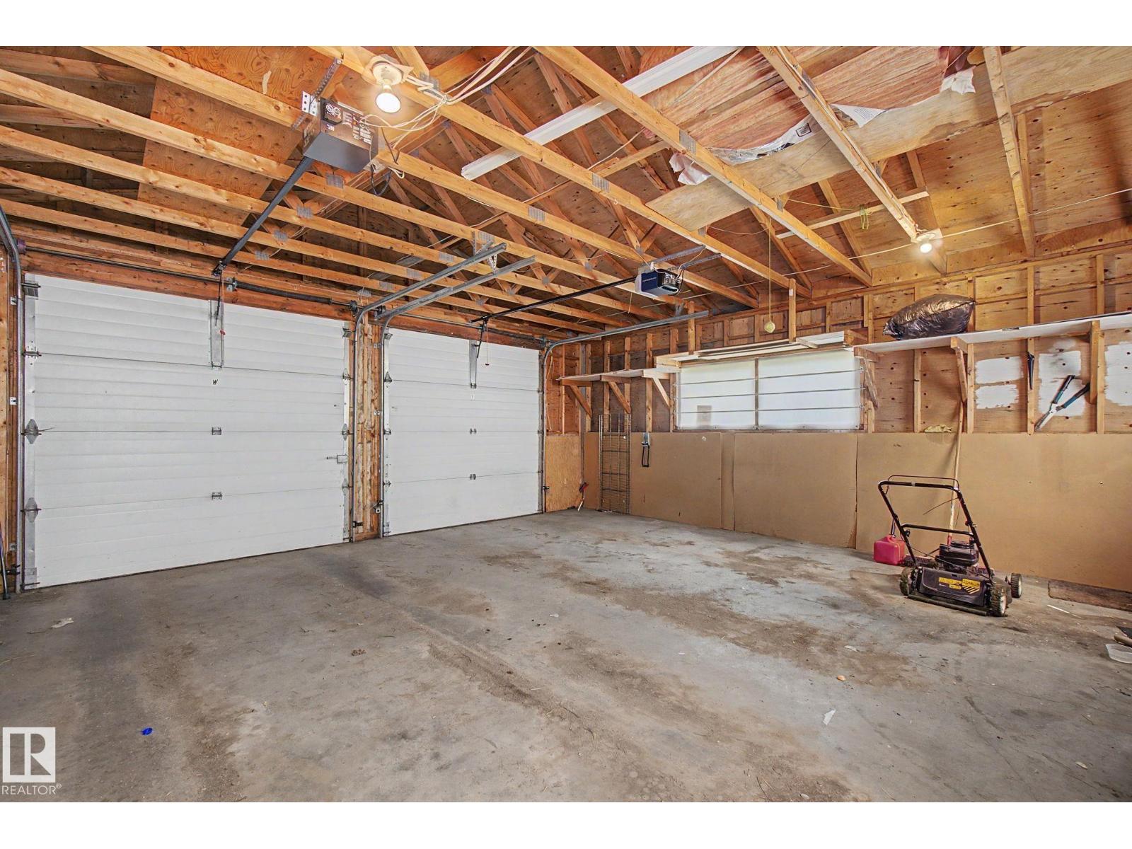 8710 83 Av Nw Property Photo 19