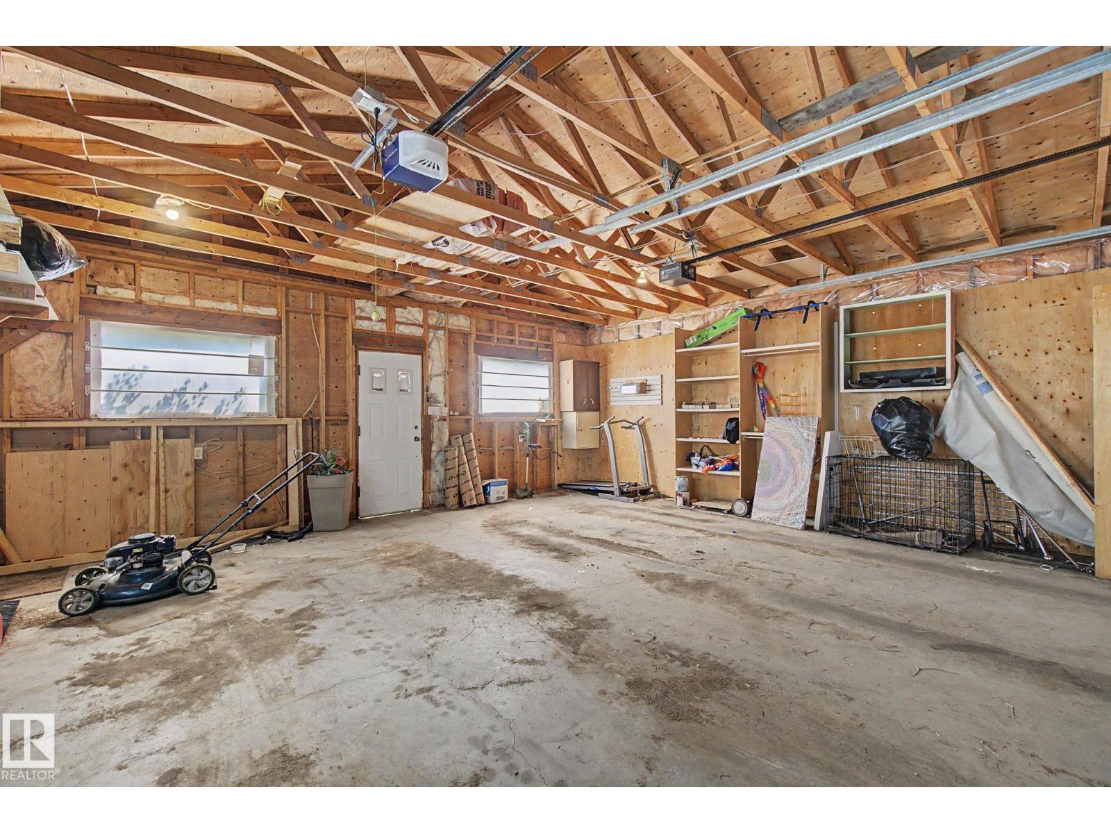 8710 83 Av Nw Property Photo 20